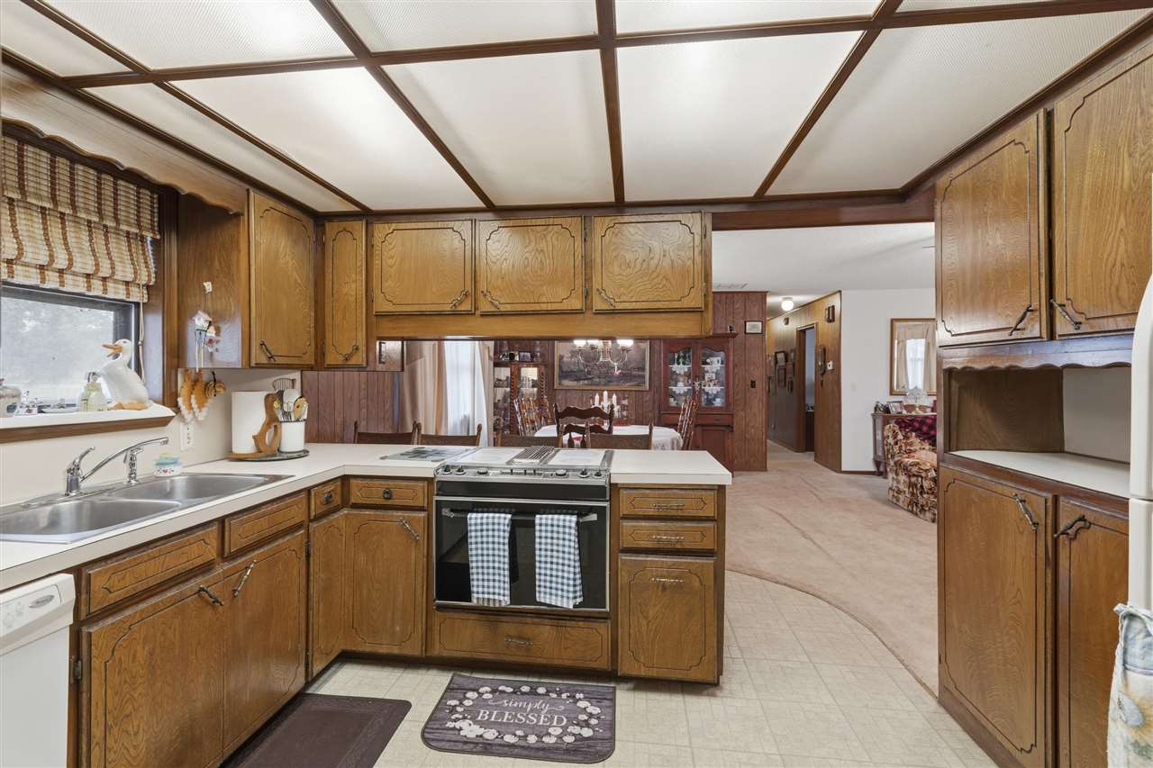 Listing Carousel Slide