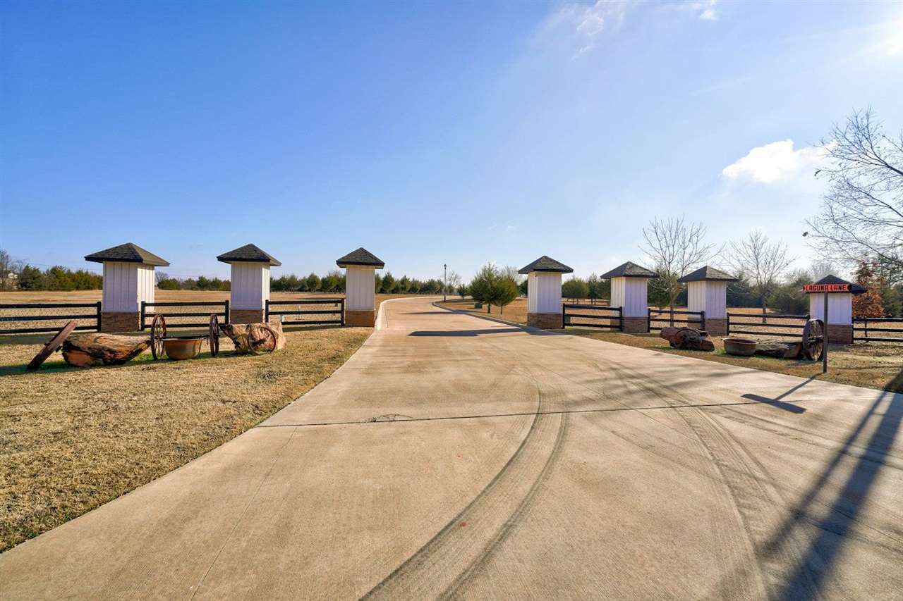 Lot 17 W Laguna Lane