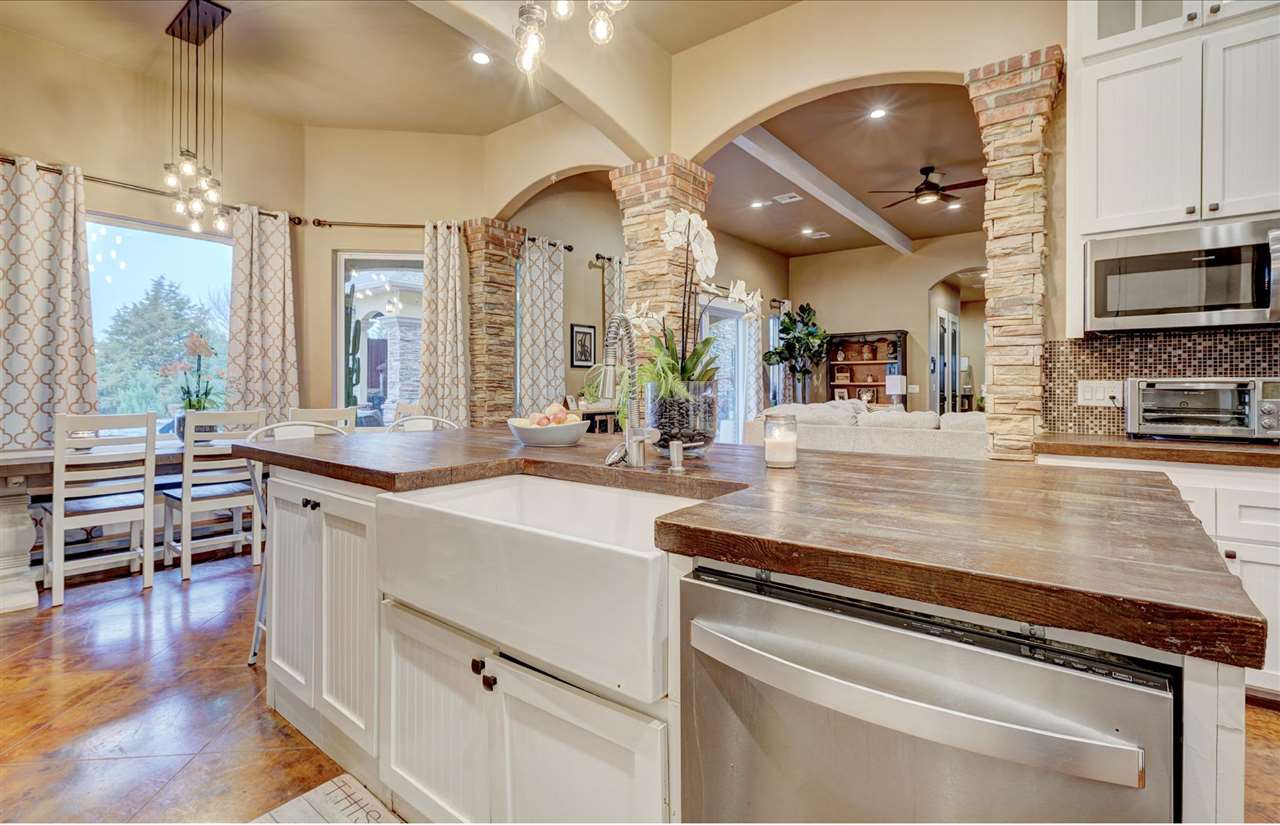 4417 Laguna Lane