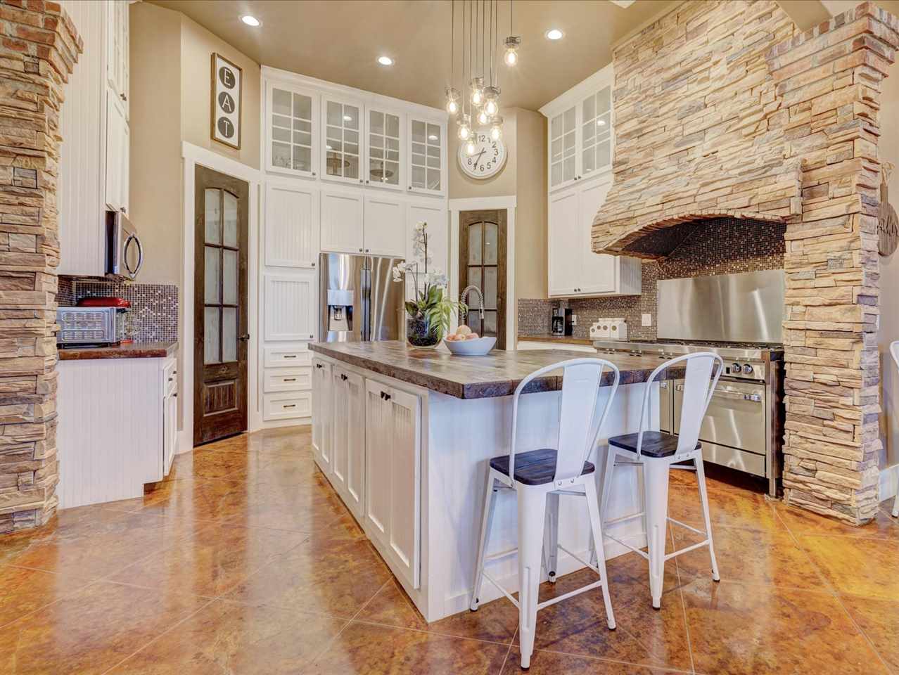 4417 Laguna Lane