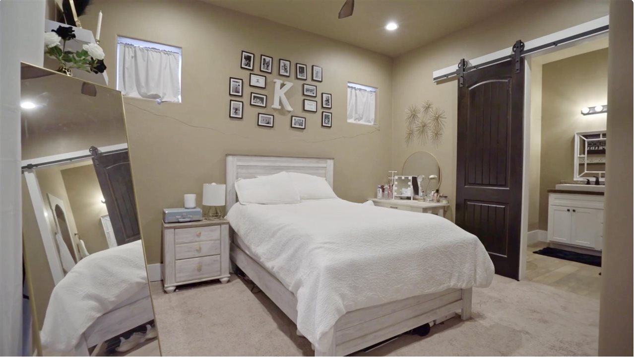 4417 Laguna Lane