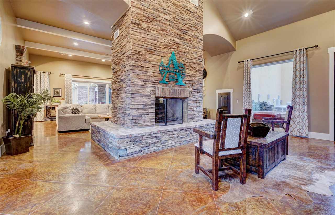 4417 Laguna Lane