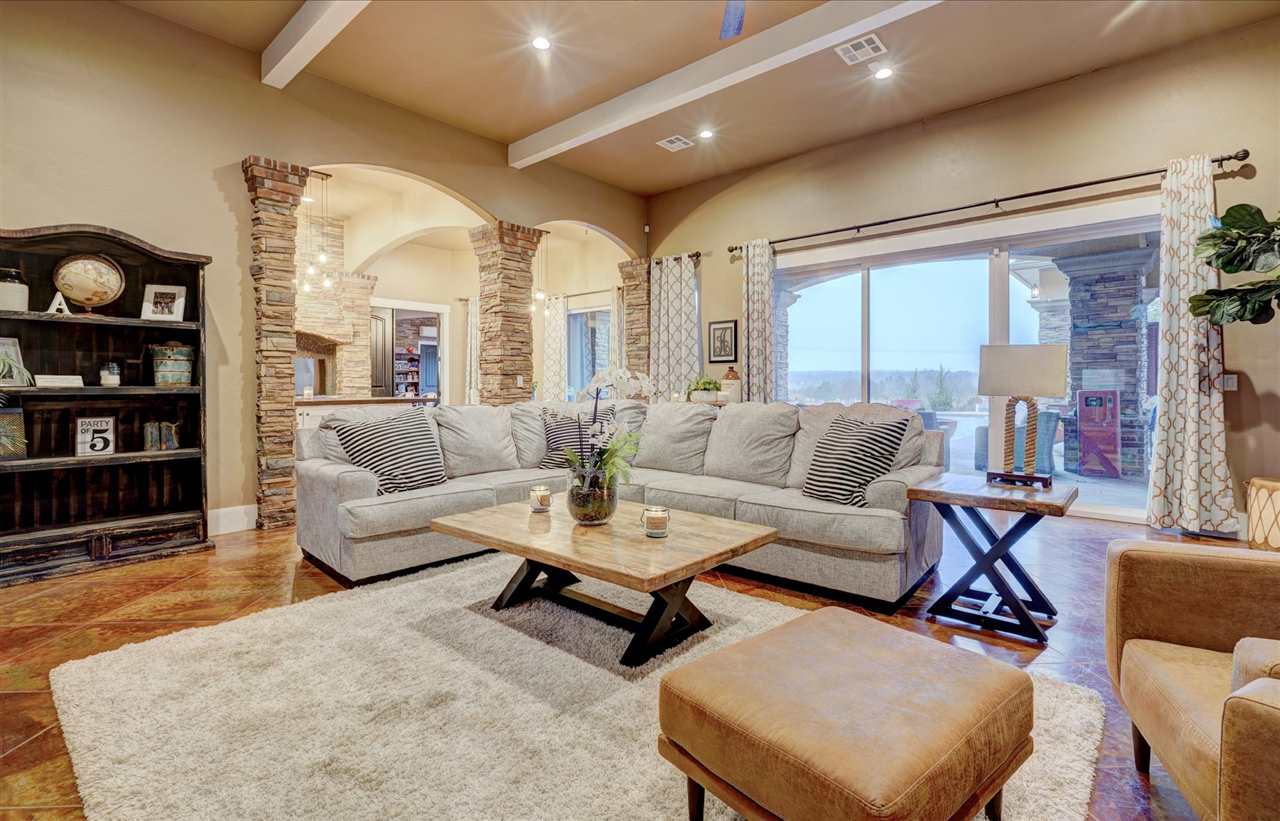 4417 Laguna Lane