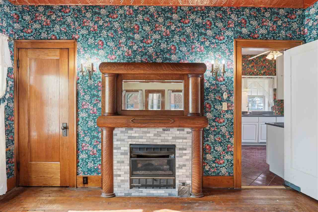 Listing Carousel Slide