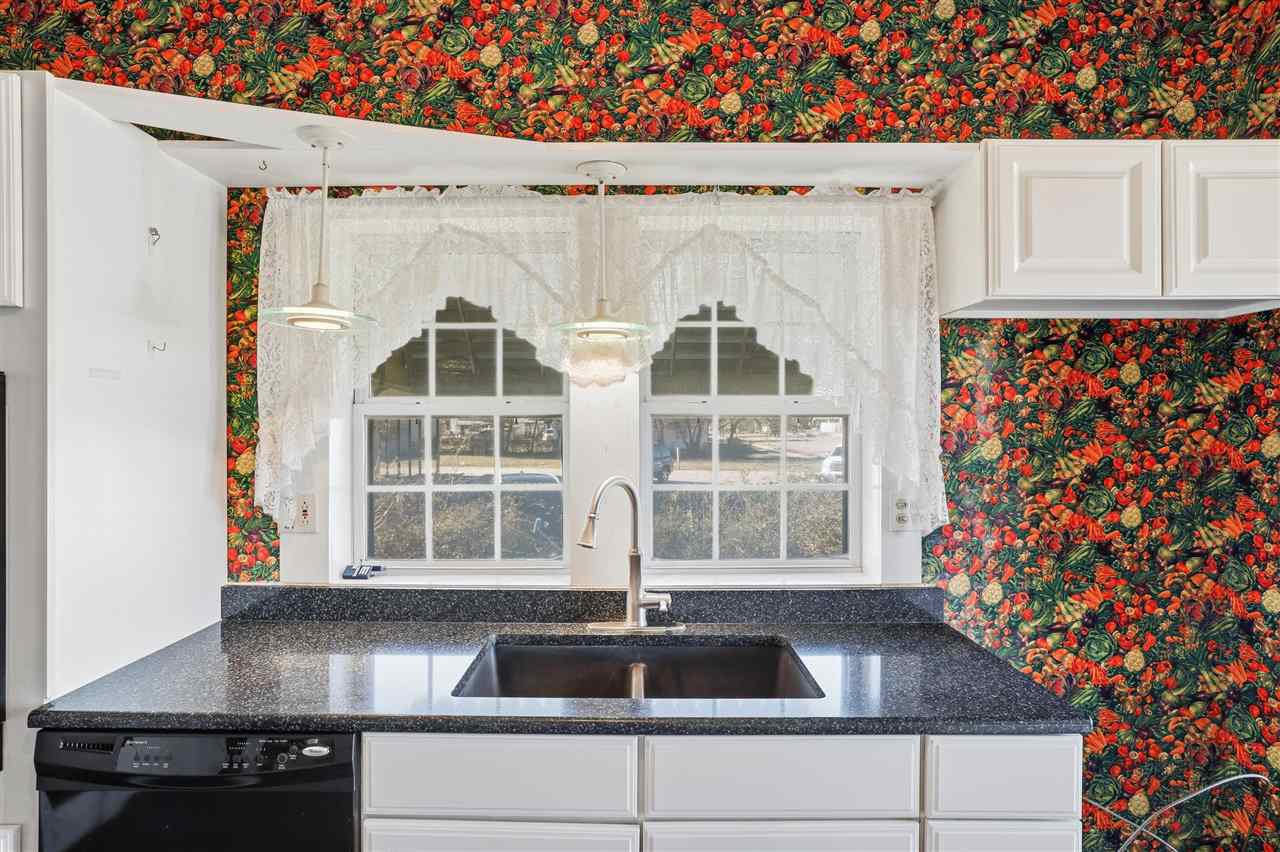 Listing Carousel Slide