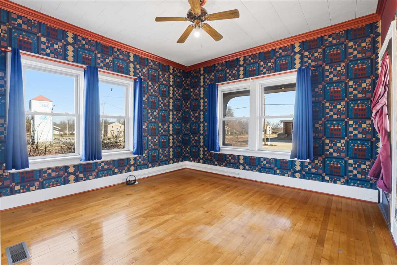 Listing Carousel Slide