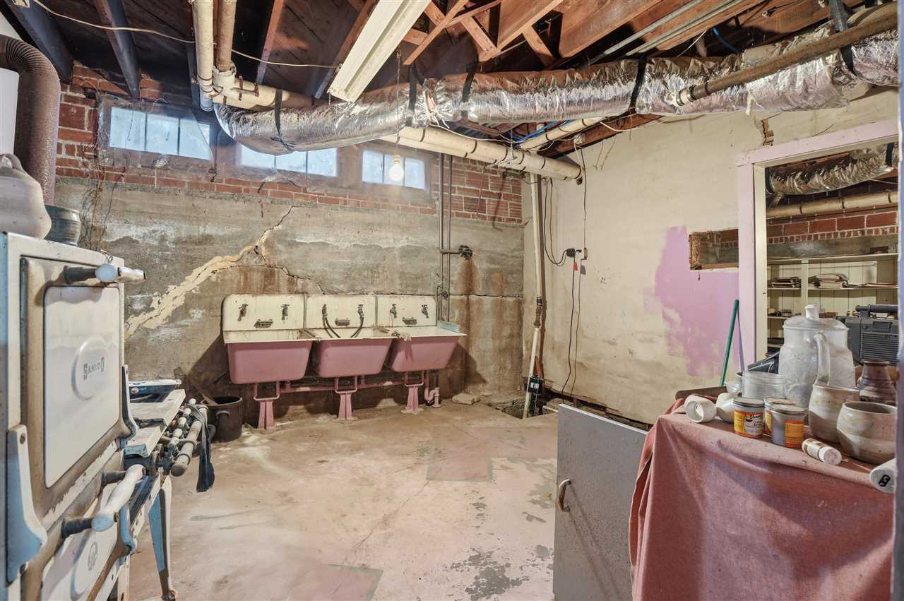 Listing Carousel Slide