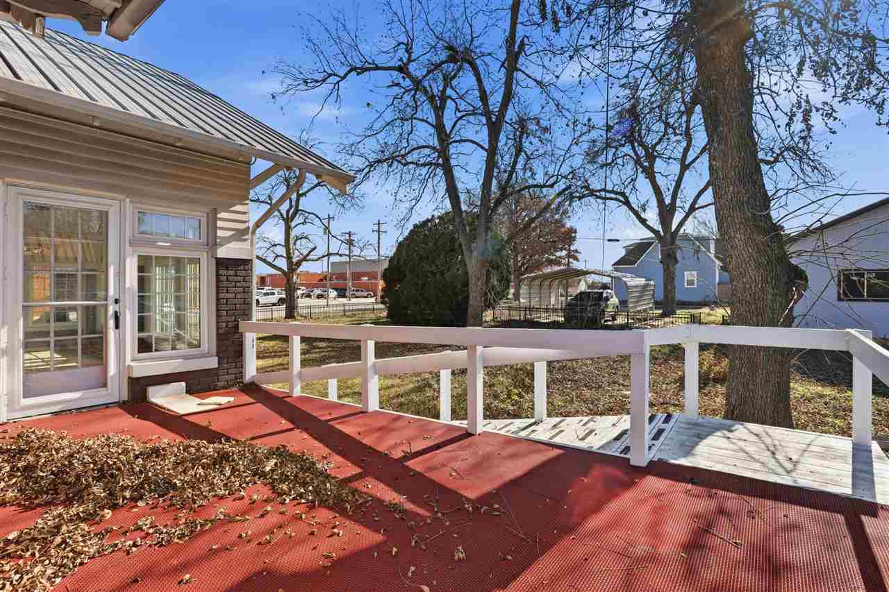 Listing Carousel Slide