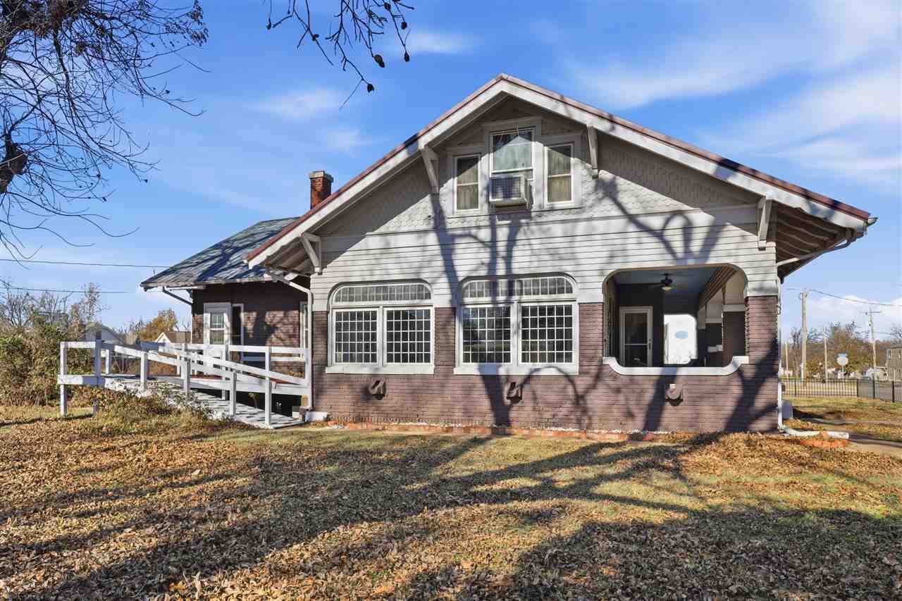 Listing Carousel Slide