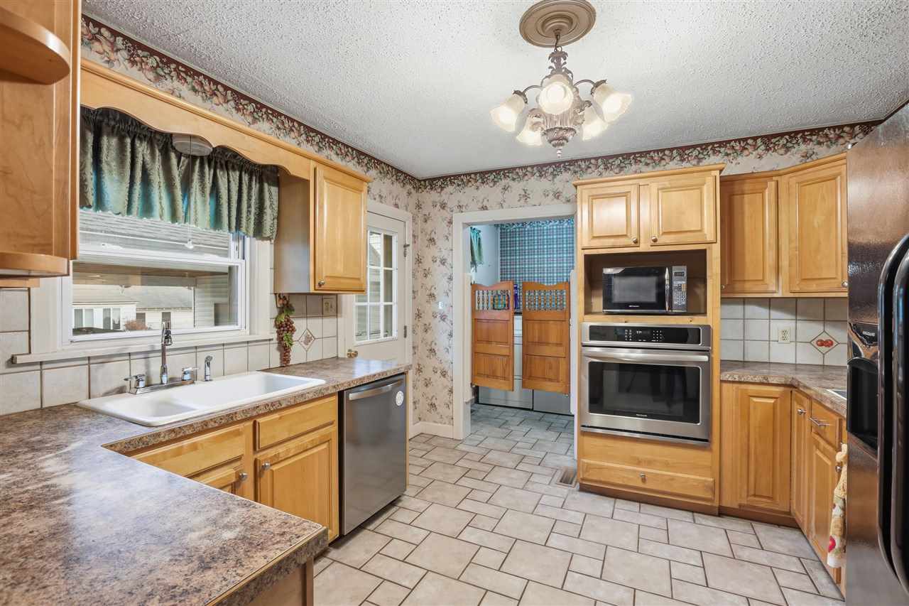 Listing Carousel Slide