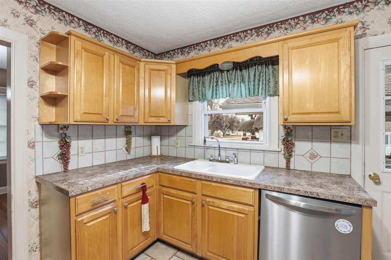 Listing Carousel Slide