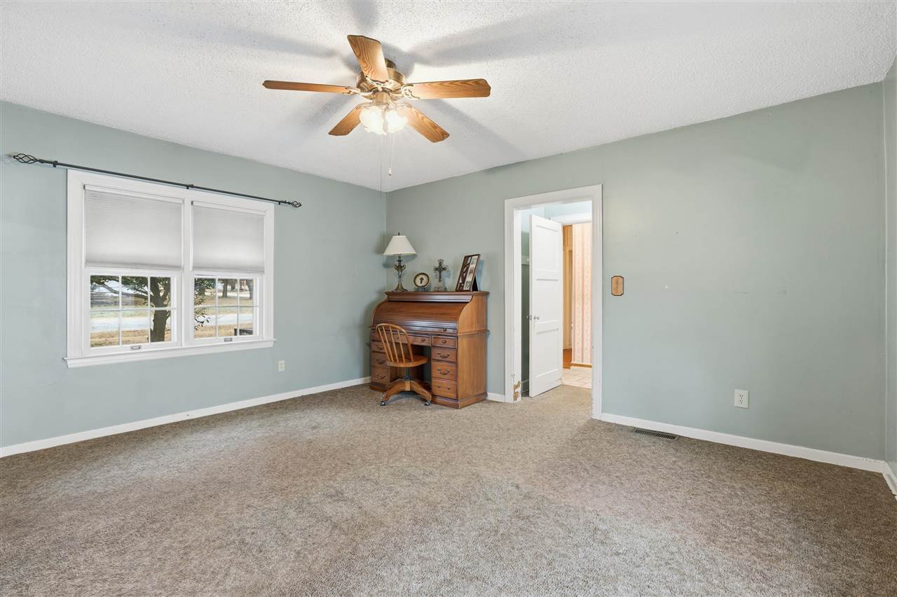 Listing Carousel Slide