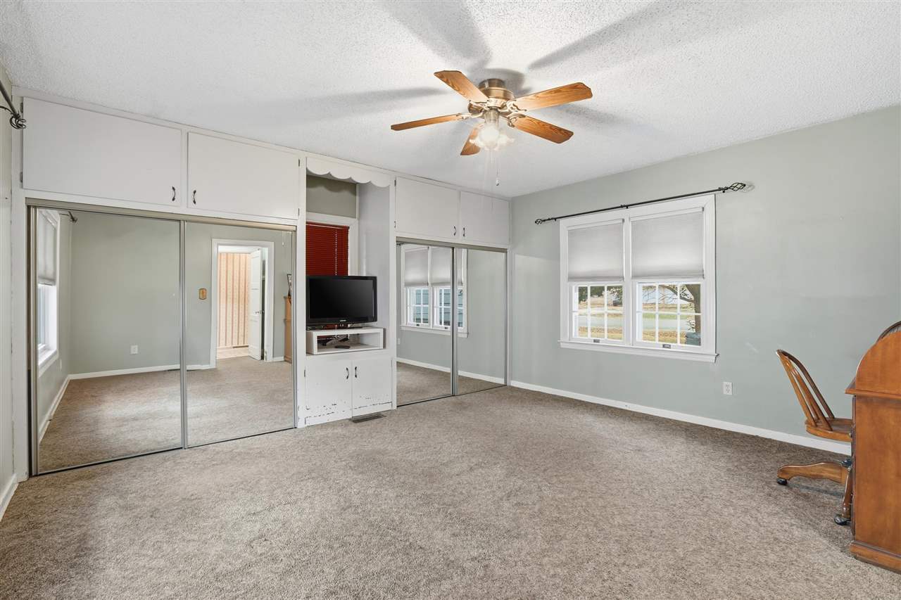 Listing Carousel Slide