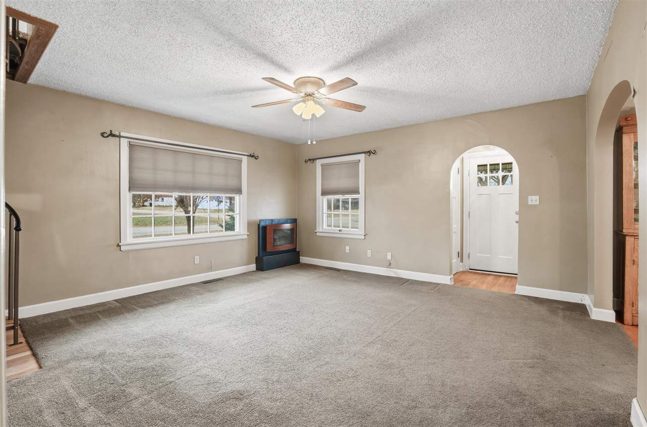 Listing Carousel Slide