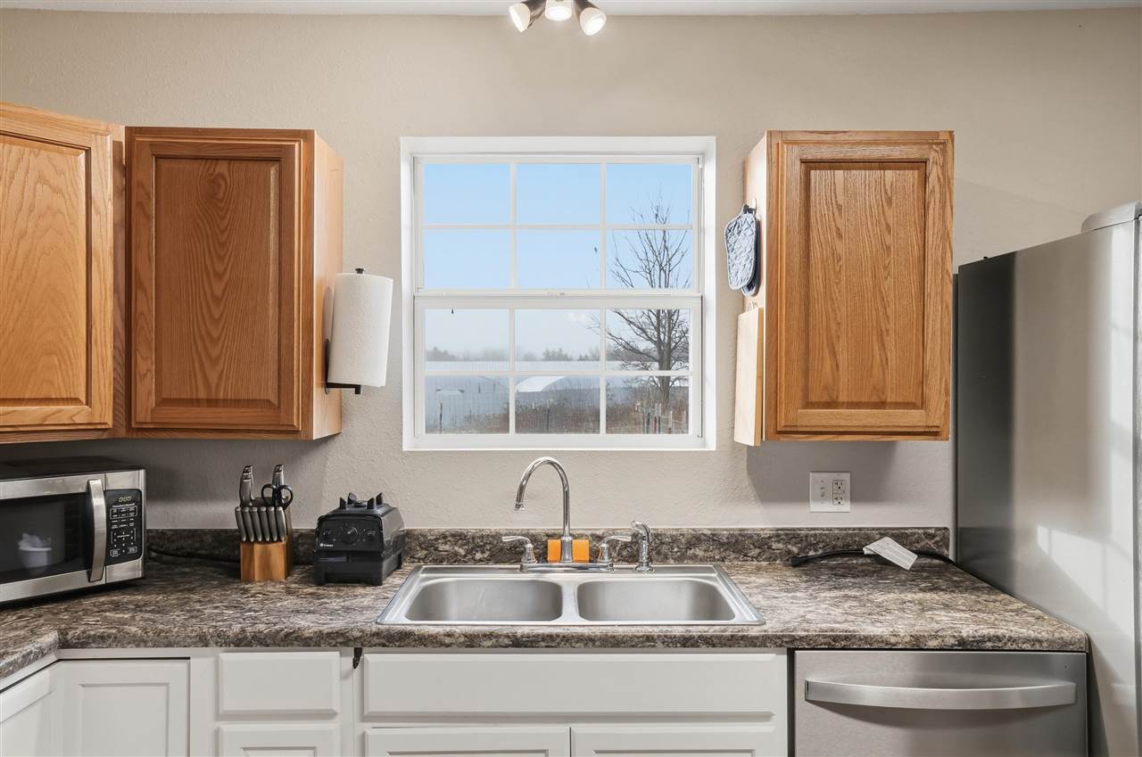 Listing Carousel Slide