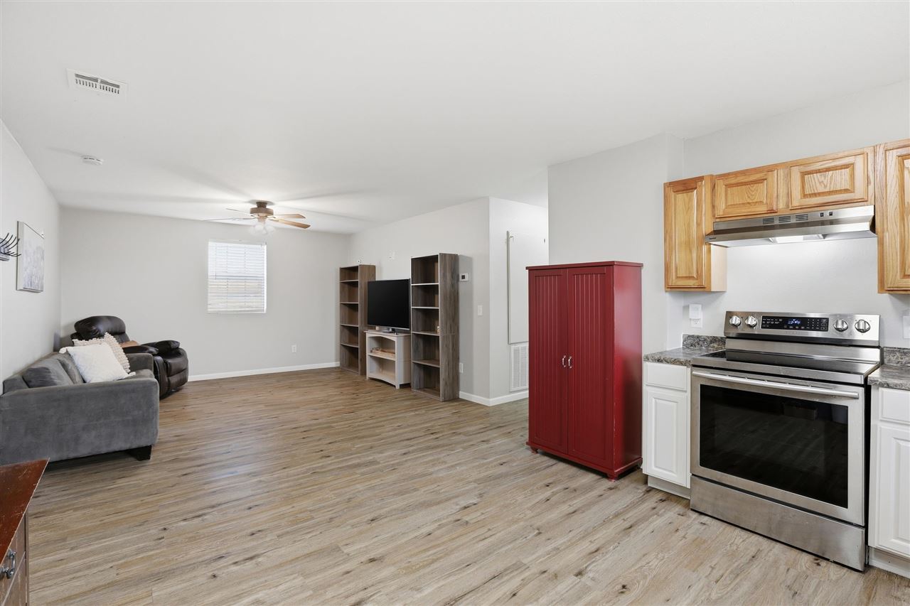 Listing Carousel Slide