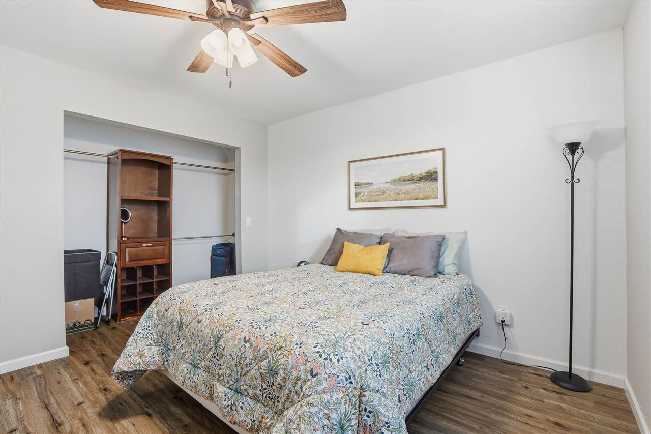 Listing Carousel Slide