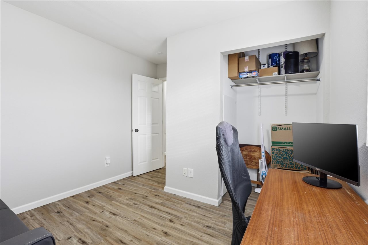 Listing Carousel Slide