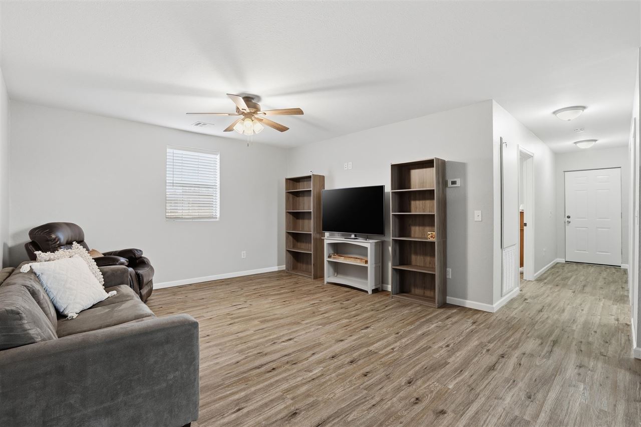 Listing Carousel Slide