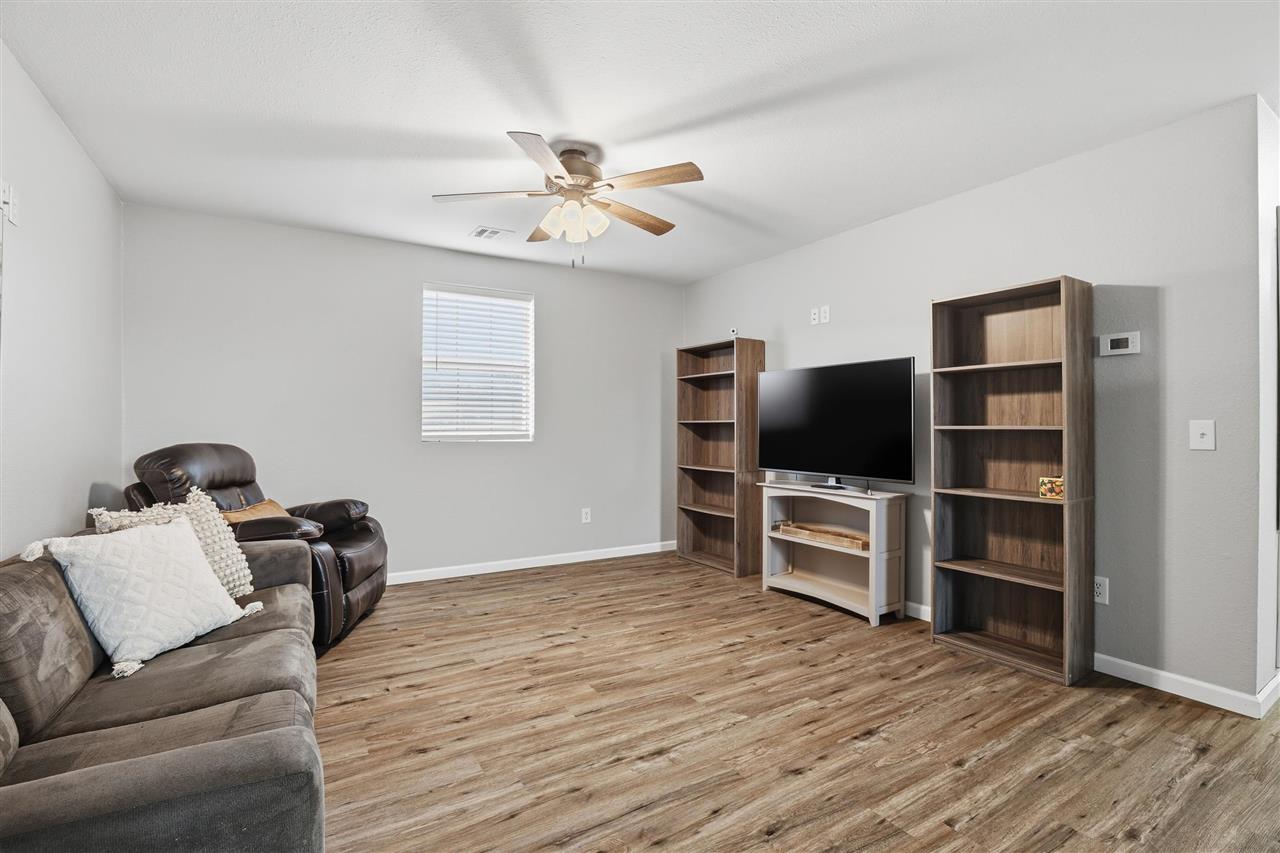 Listing Carousel Slide