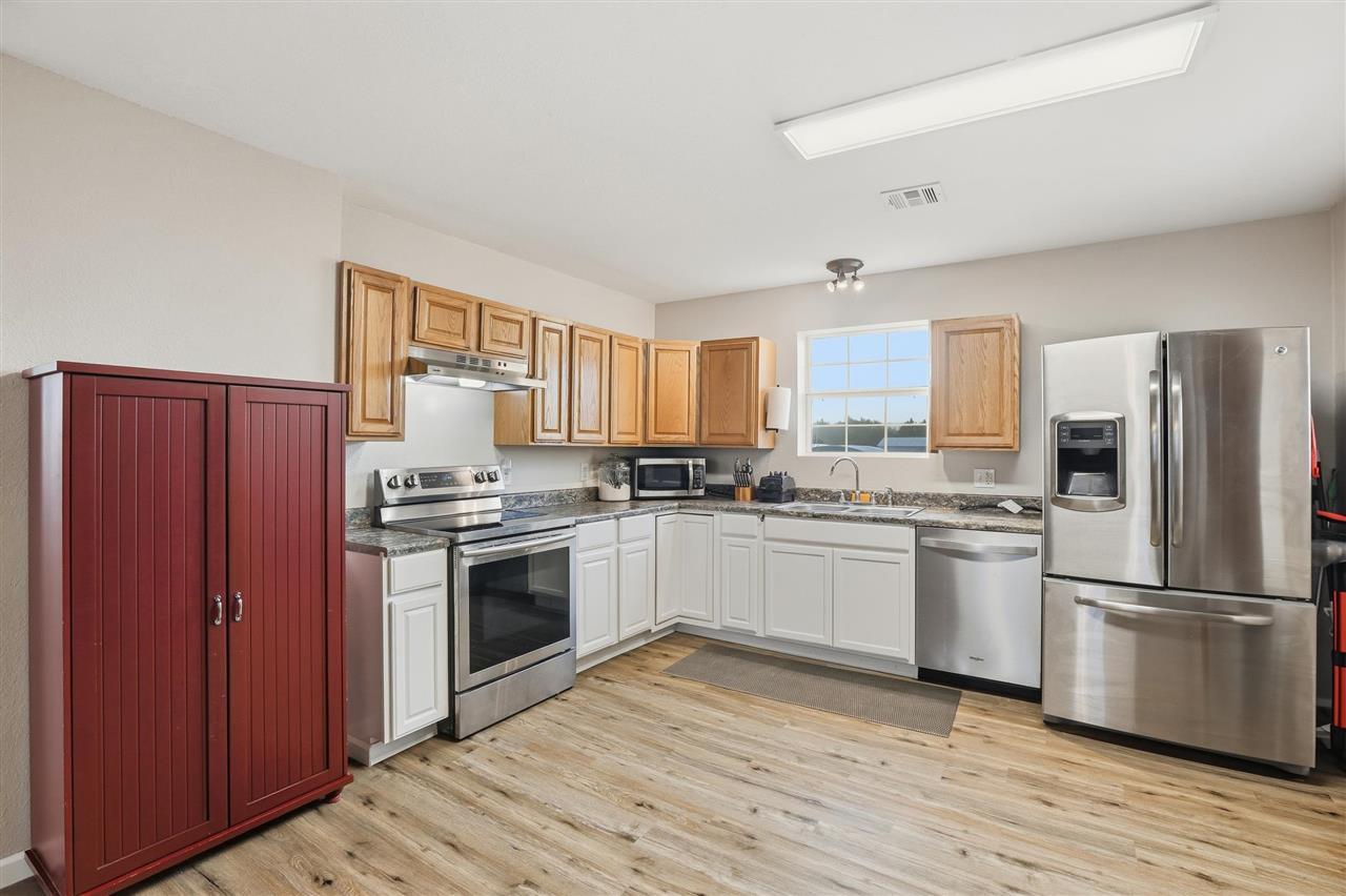 Listing Carousel Slide