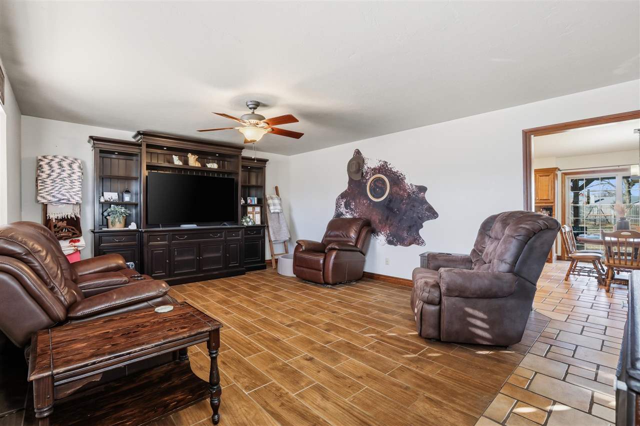 Listing Carousel Slide