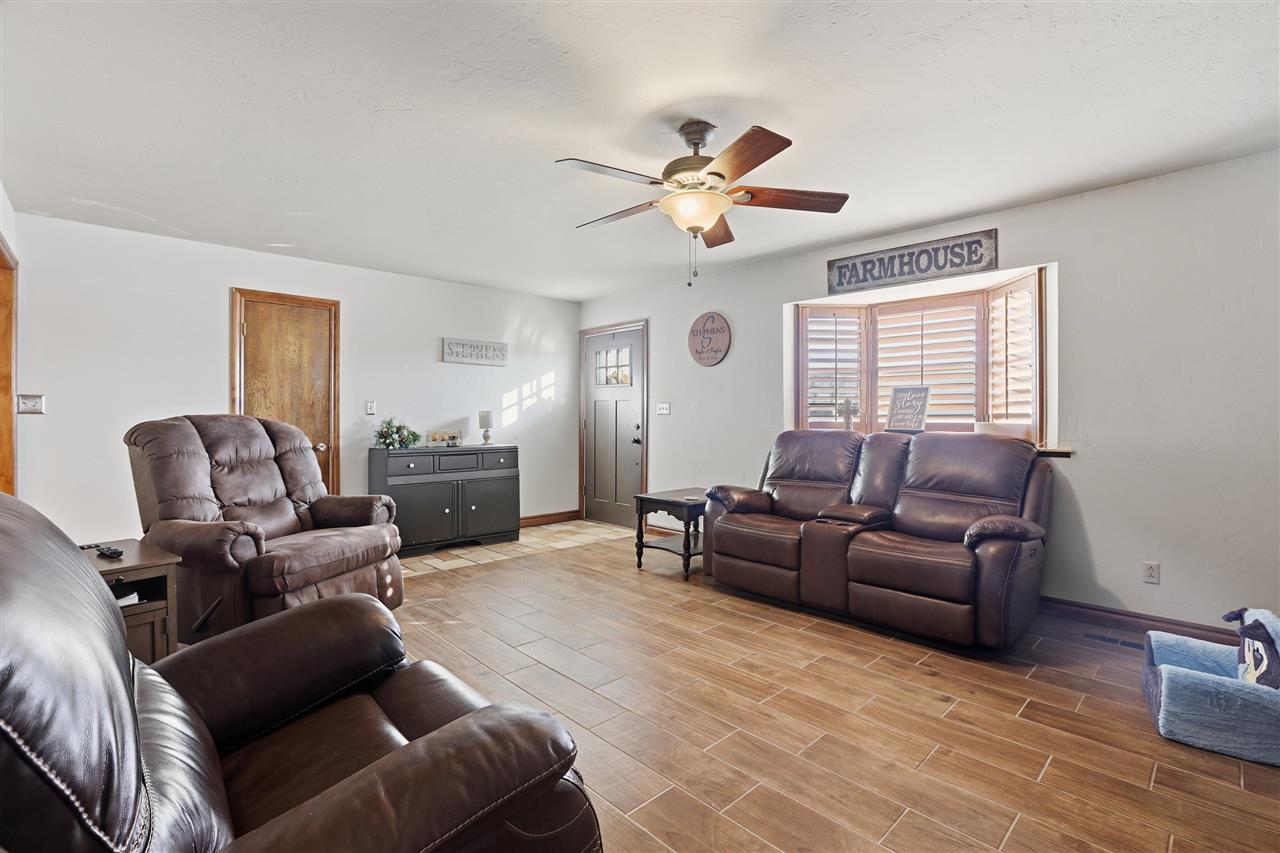 Listing Carousel Slide