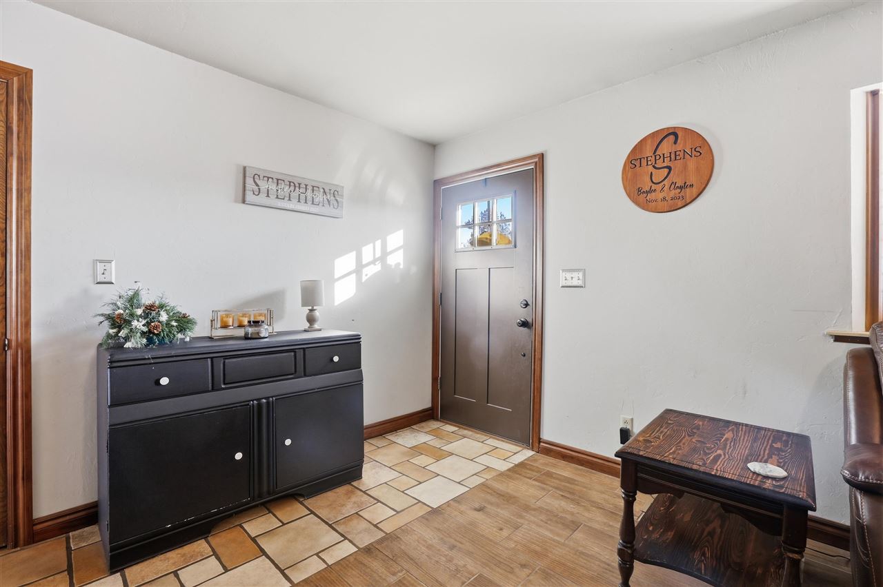 Listing Carousel Slide