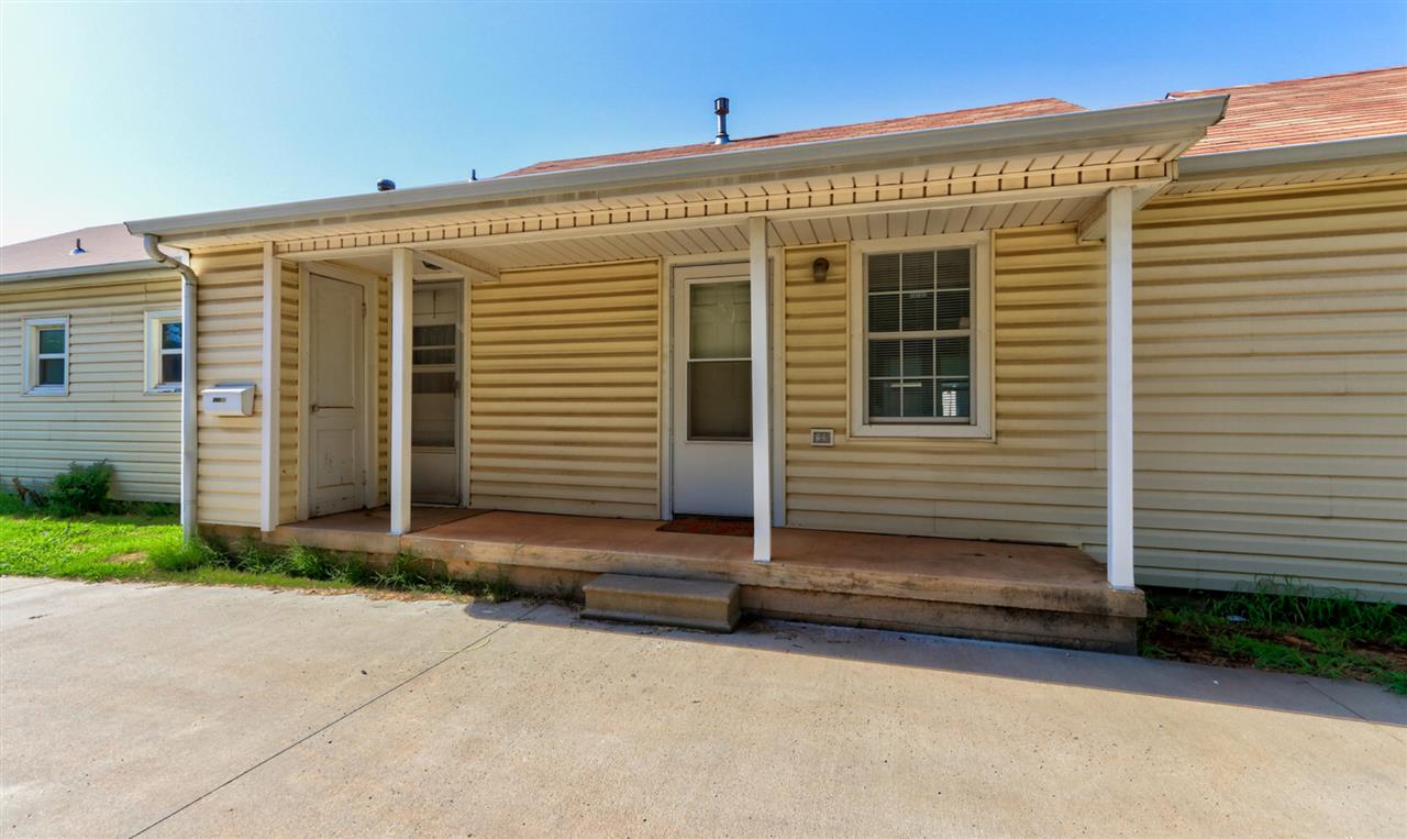 205 1/2 S Duck Street