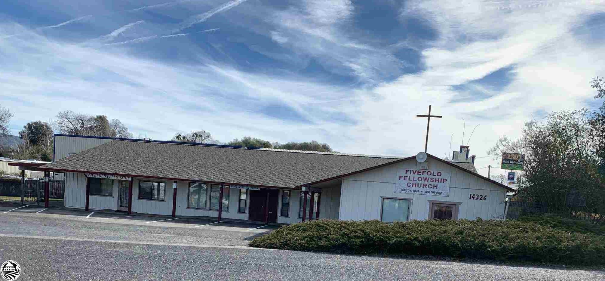 Been leased for years. Great income property. will be vacant March 31, 2023. Subject to an IRS 1031 tax deferred exchange. Well maintained.  Has been a church, day care center and a nursery. Great location for retail right on Tuolumne Road, with easy access. plumbed for 2 additional bathrooms. plus app 300 sf of additional storage space.