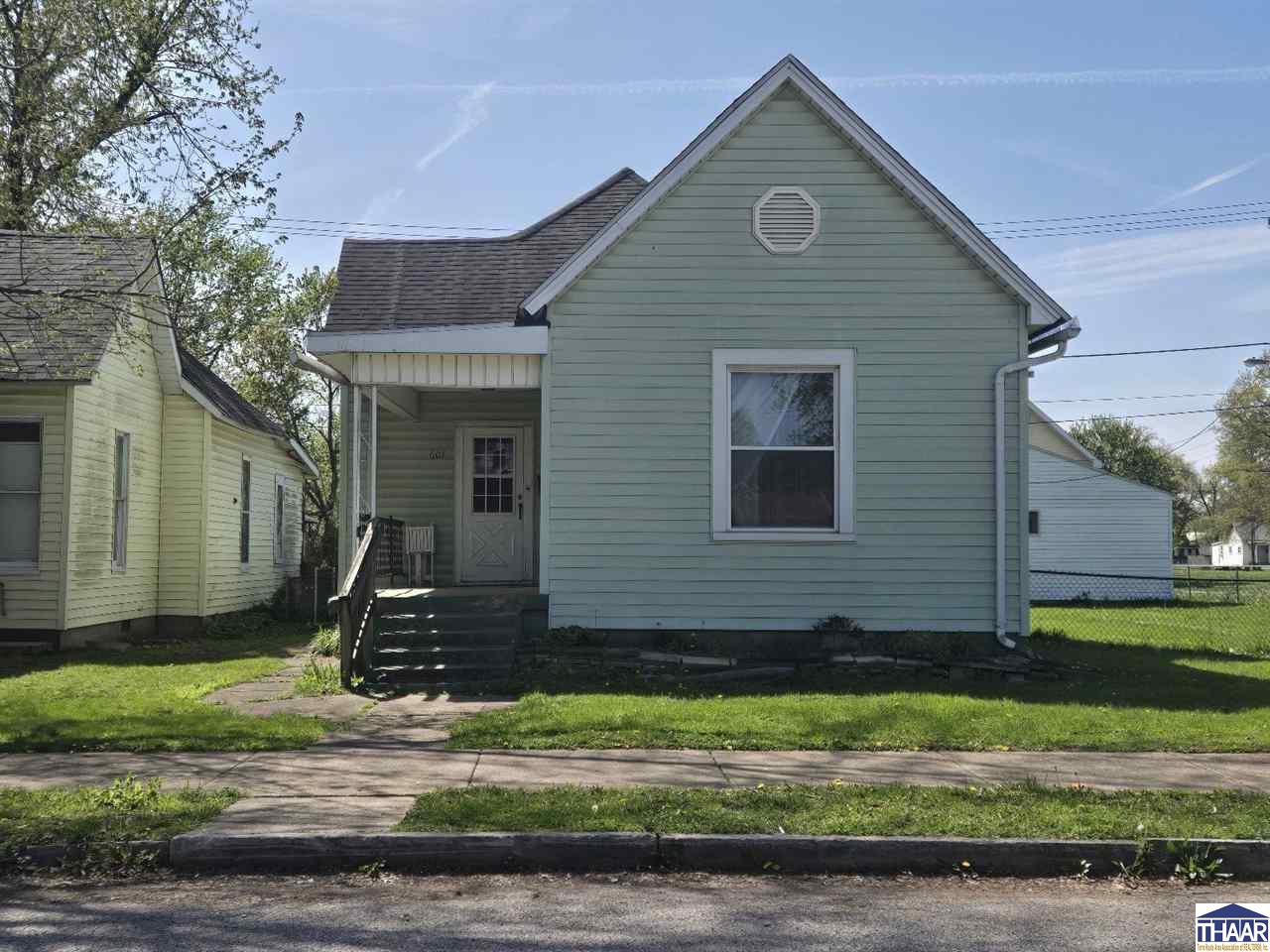 This charming well maintained Eastside home offers 3 beds and 1 bath with a 2 car detach garage that is on a double lot with some metal fencing. The large kitchen has plenty of cabinets and counter space, large living room for entertaining on those special occasions. Side yard is great for kids to play.