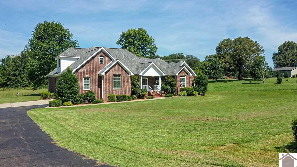 2425 Johnna Lane, West Paducah, KY 42086 Listing Photo  1
