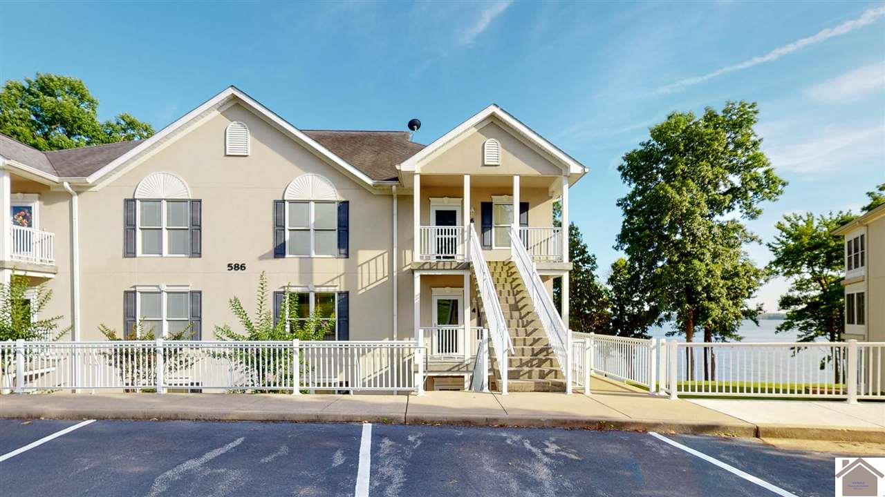586 Moon Bay Drive, Unit 4, Kuttawa, KY 42055