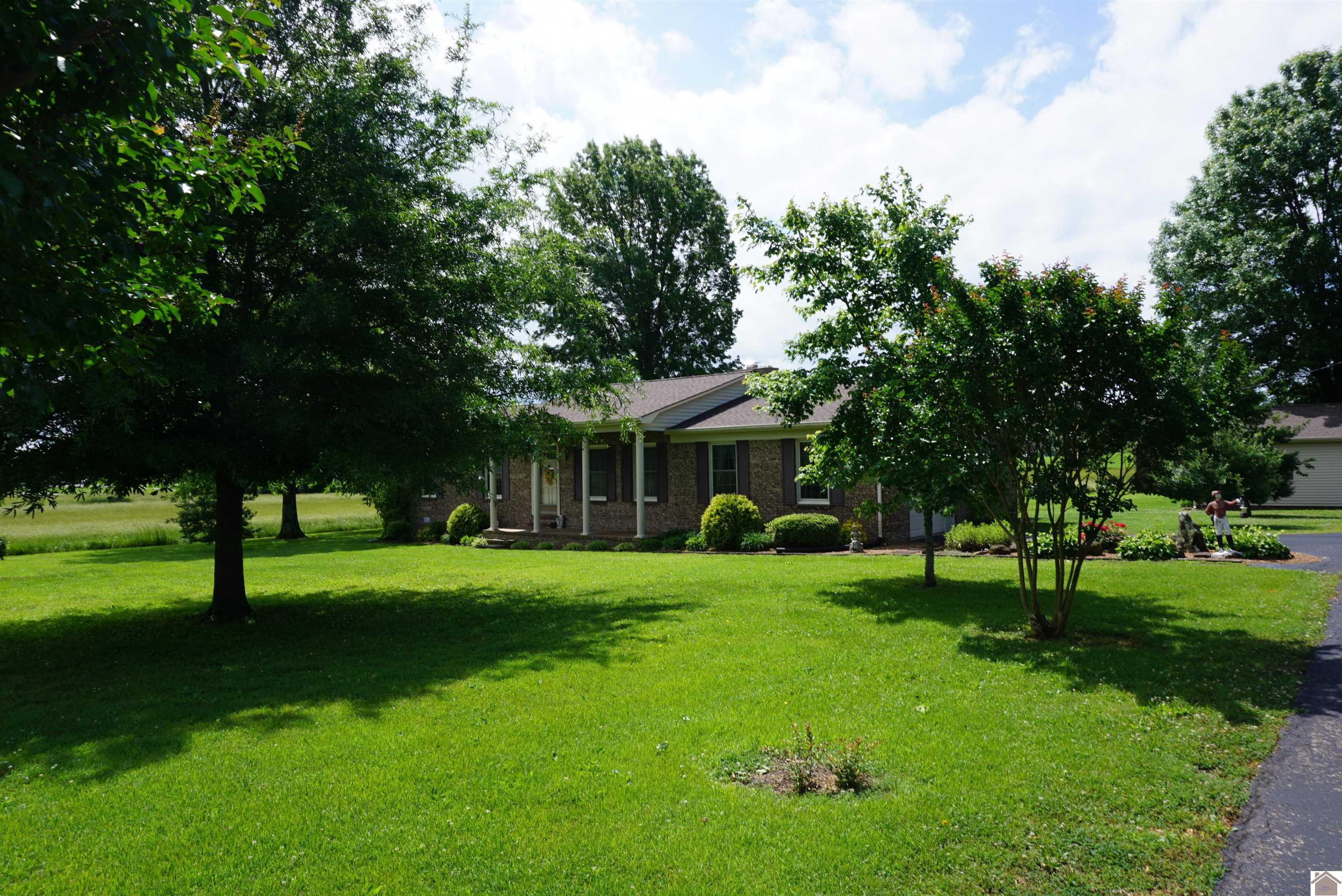 249 W. Vaughn Road, Mayfield, KY 42066 Listing Photo  2