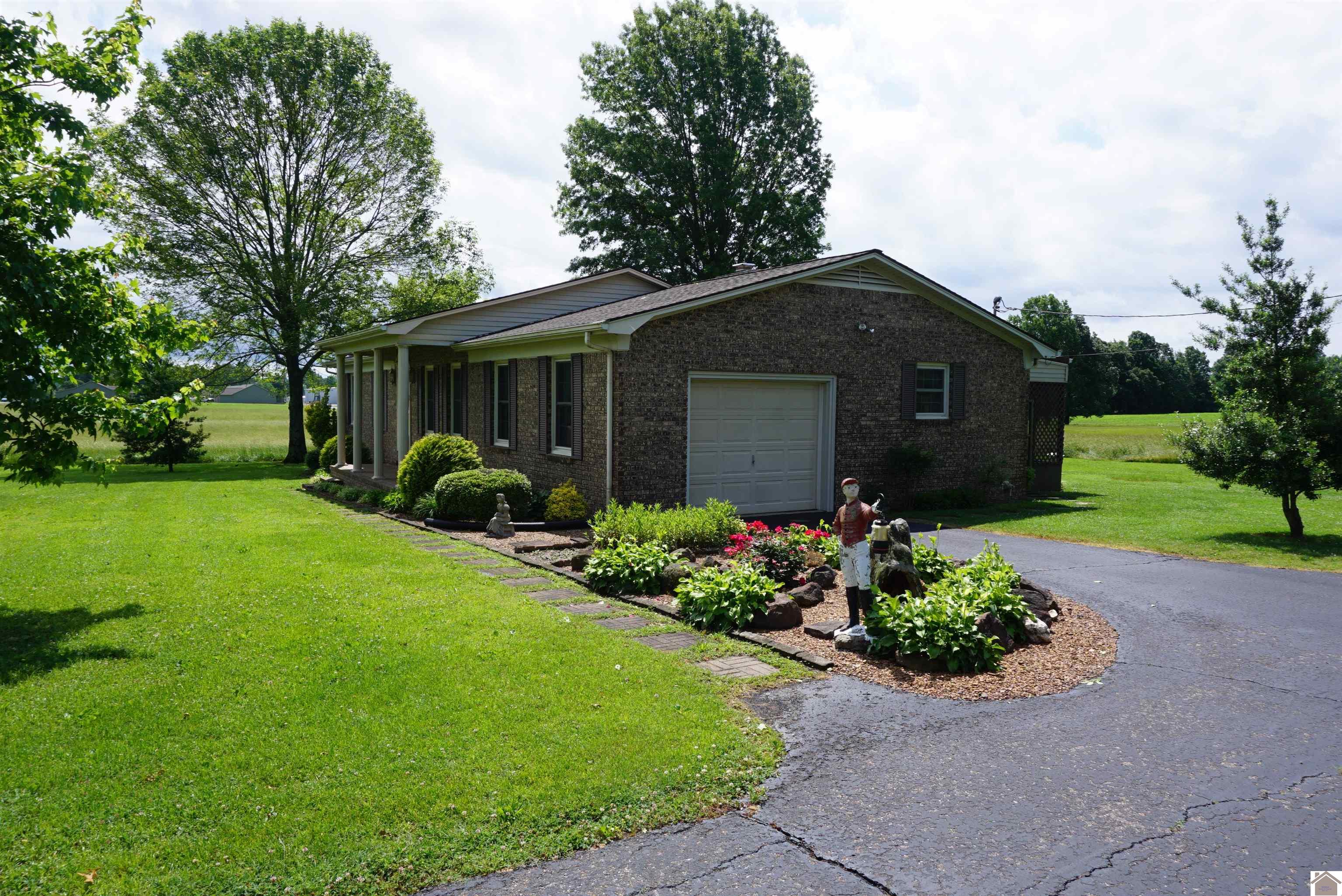 249 W. Vaughn Road, Mayfield, KY 42066 Listing Photo  4