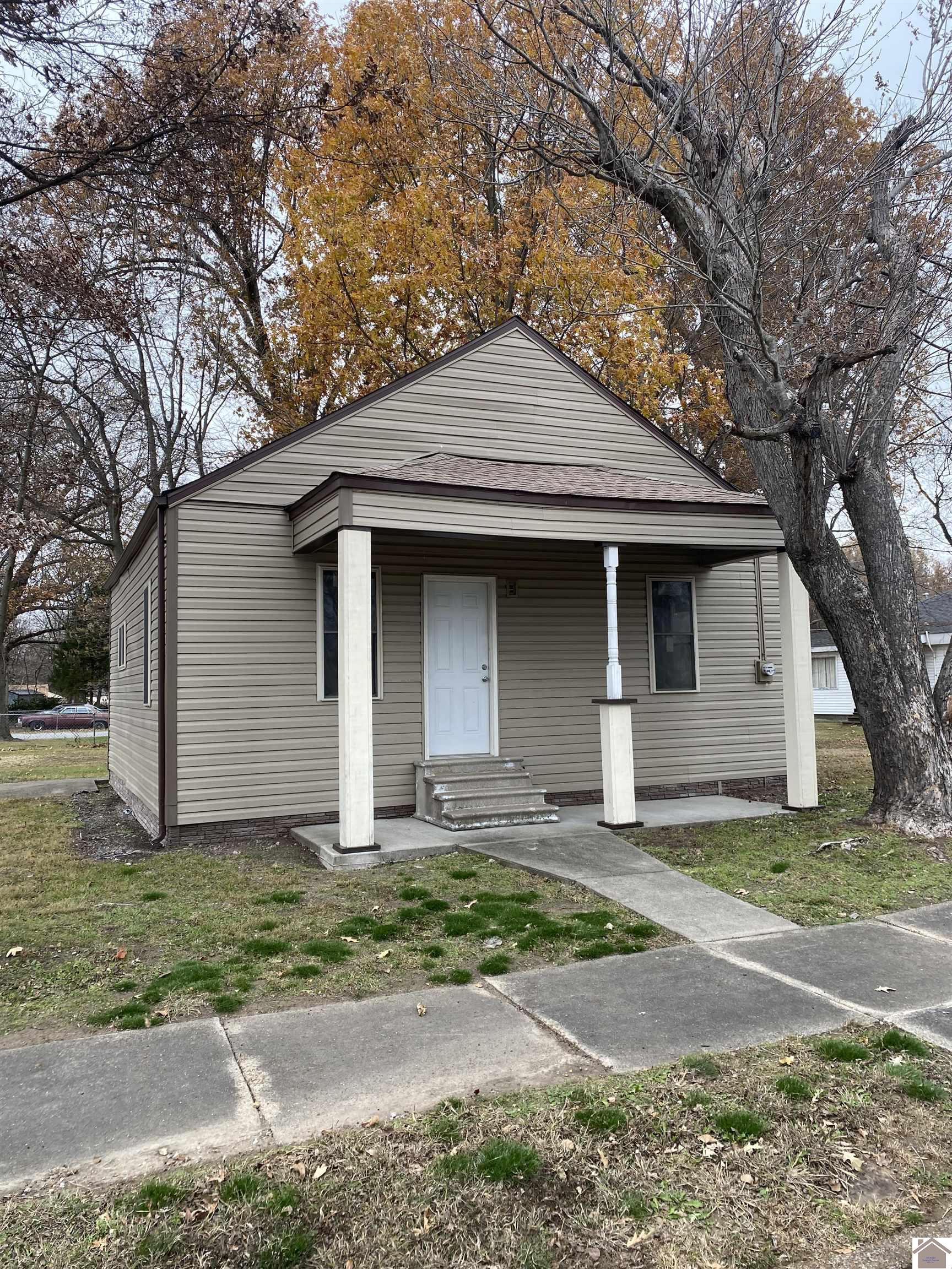 1311 Street, Paducah, KY 42001