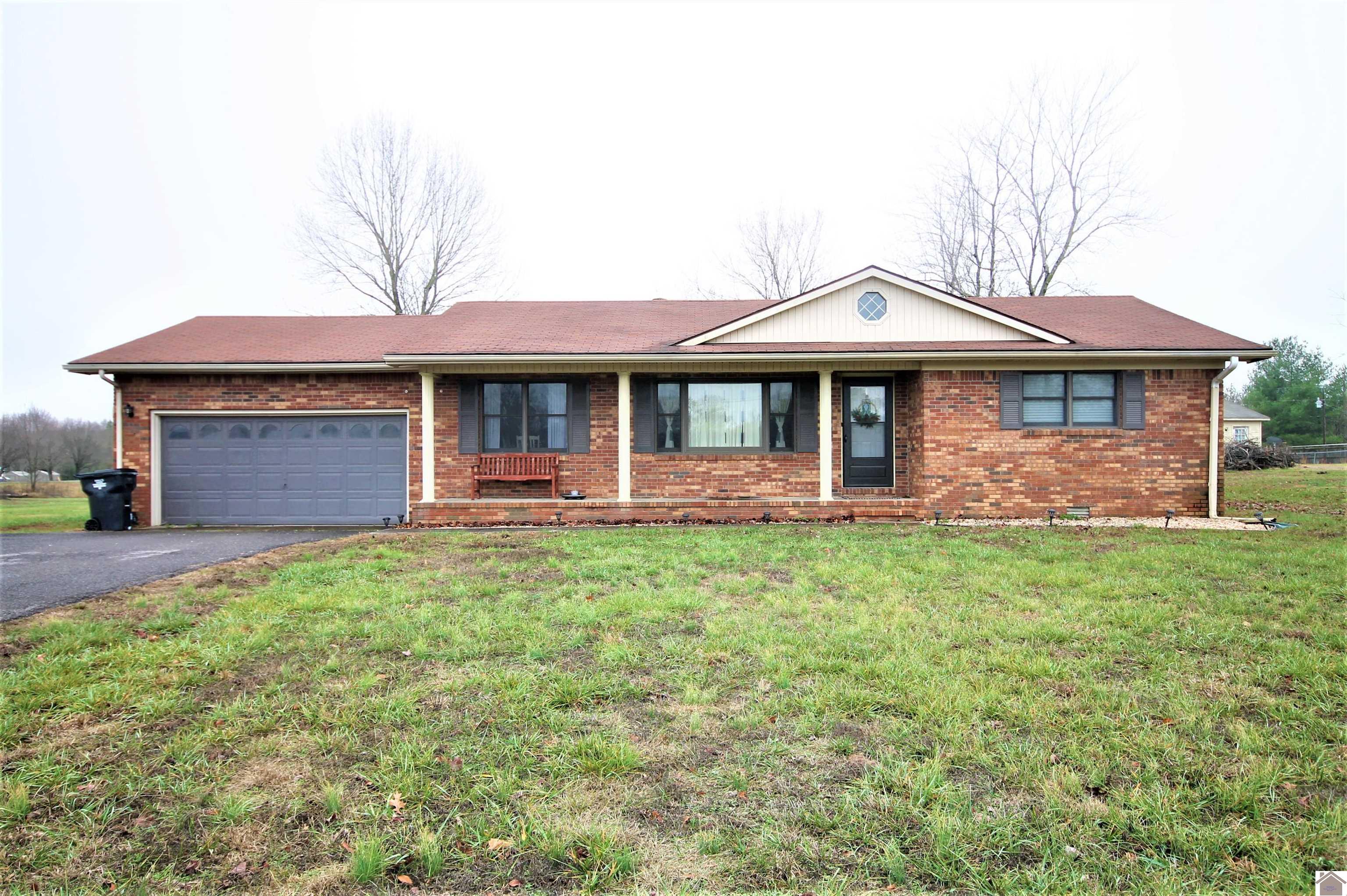 7725 State Route 121 N, Murray, KY 42071