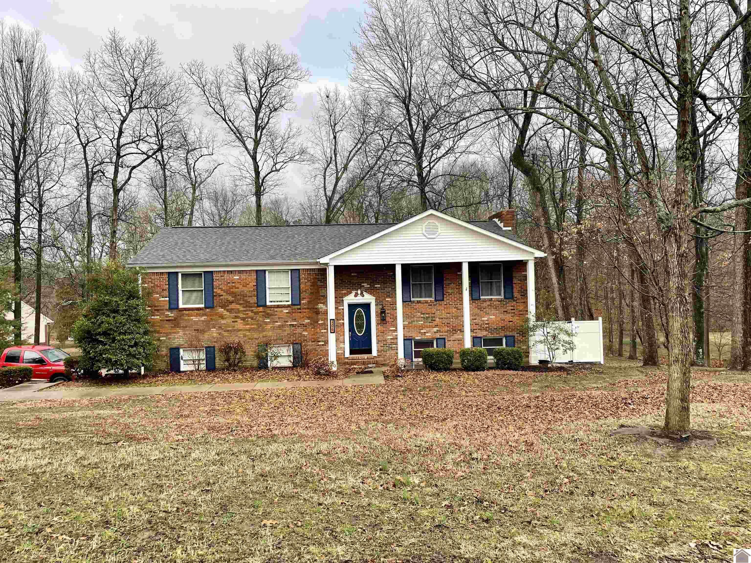 206 West Oak Dr, Benton, KY 42025
