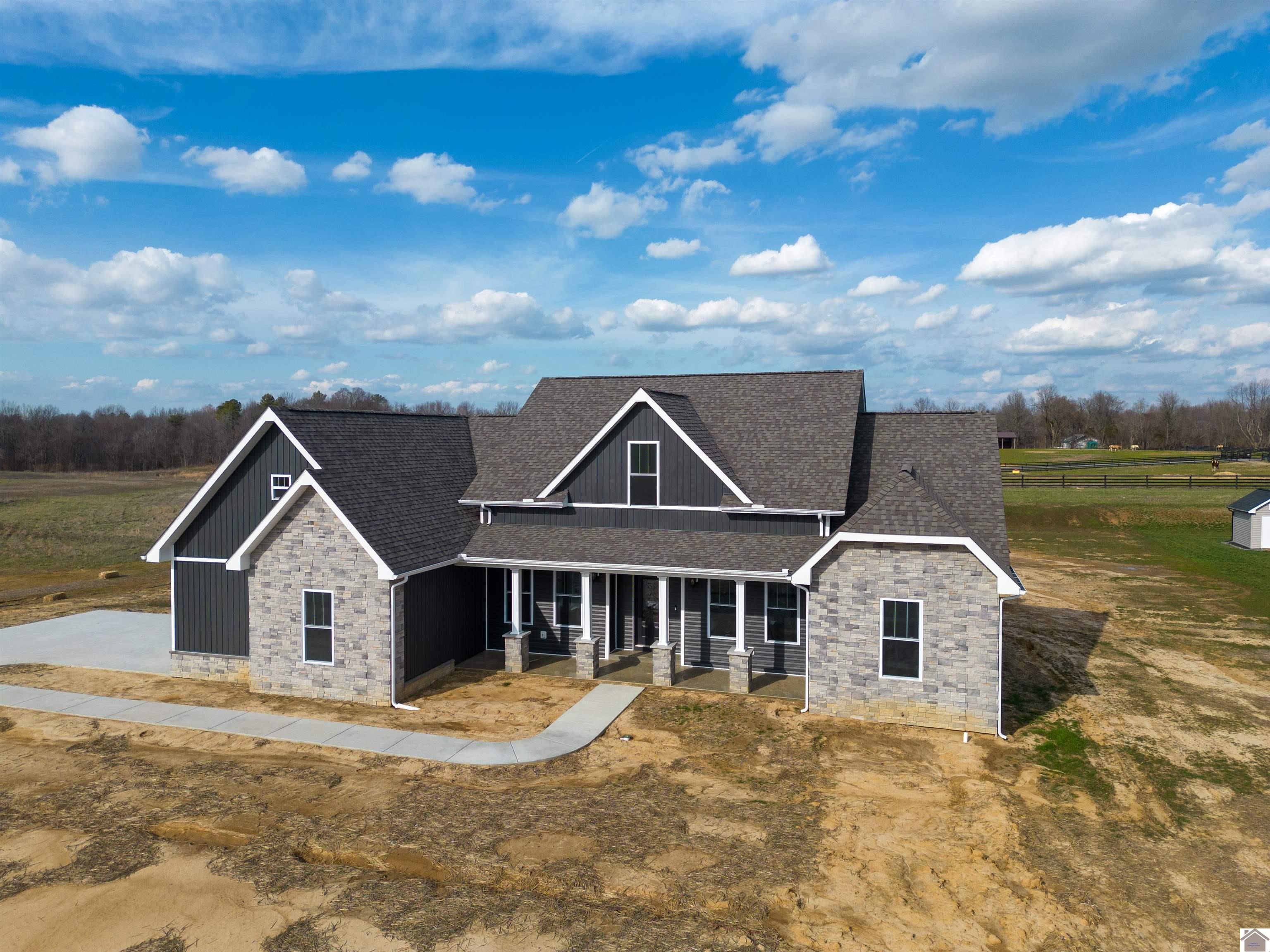 1565 Falcons Ridge Blvd, Paducah, KY 42001 Listing Photo  1