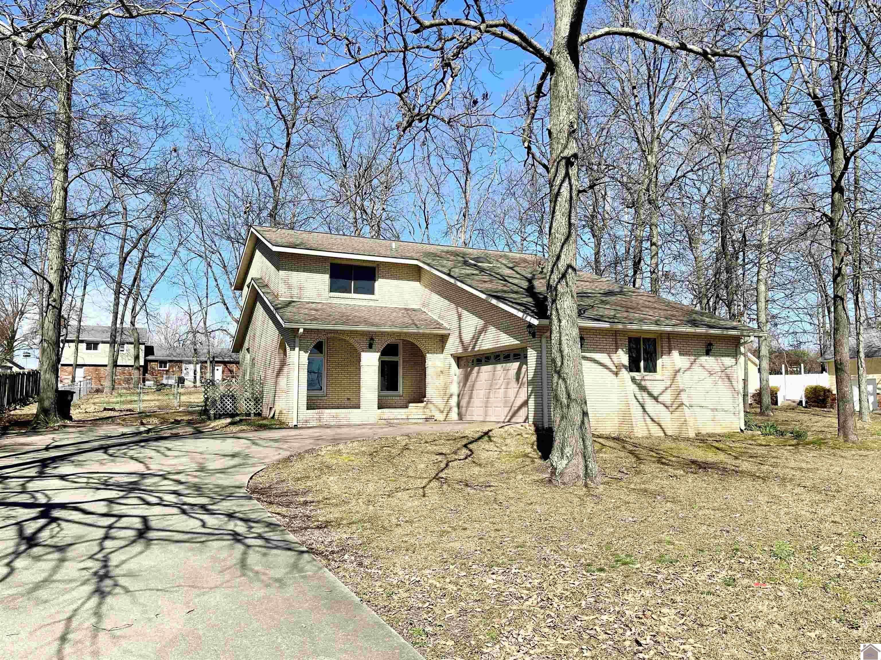 2108 Edinborough, Murray, KY 42071