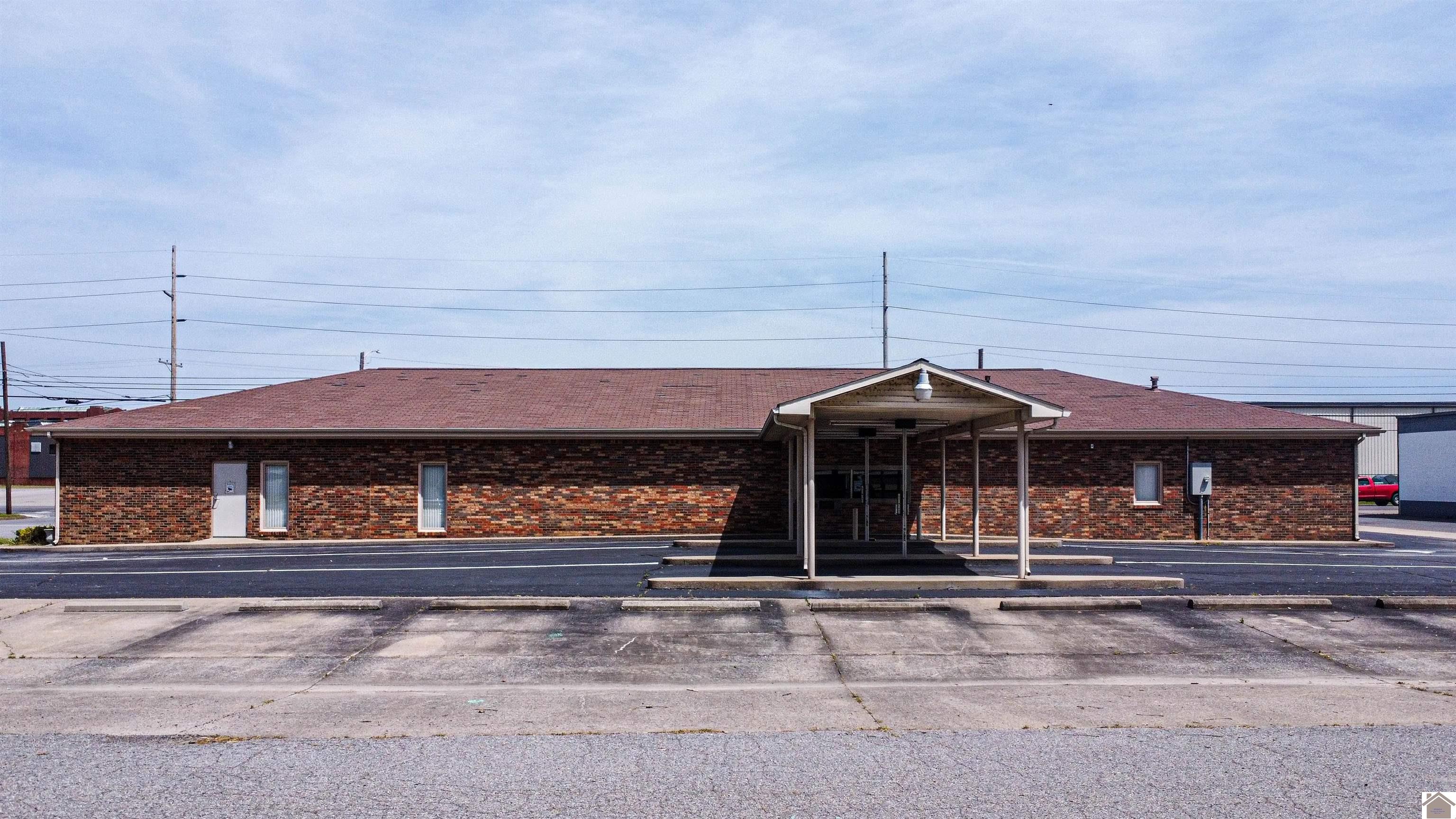 1600 Clark St Paducah, Kentucky 42003 121736 Paducah Kentucky