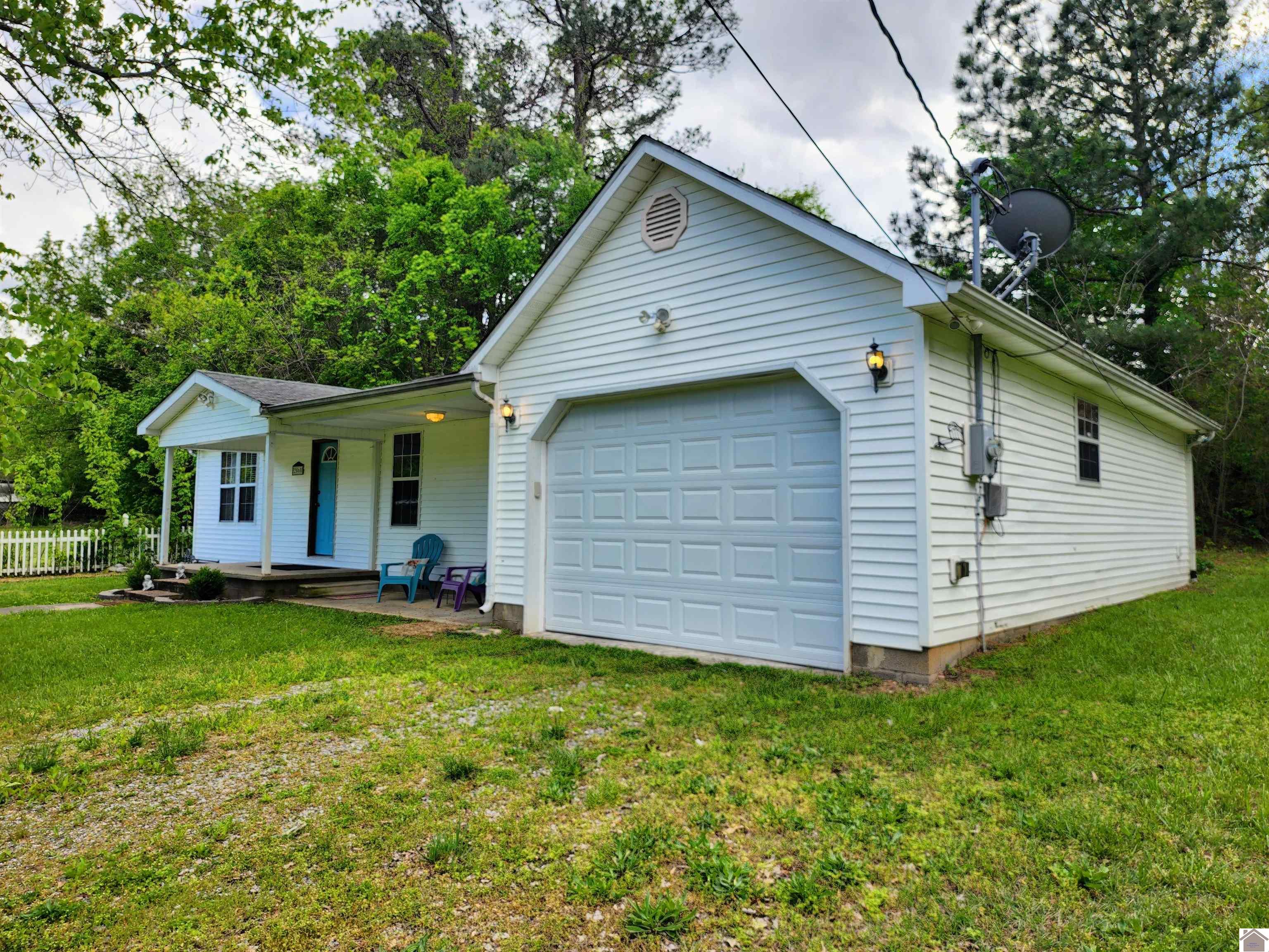 2060 Dogtown Rd, Benton, KY 42025