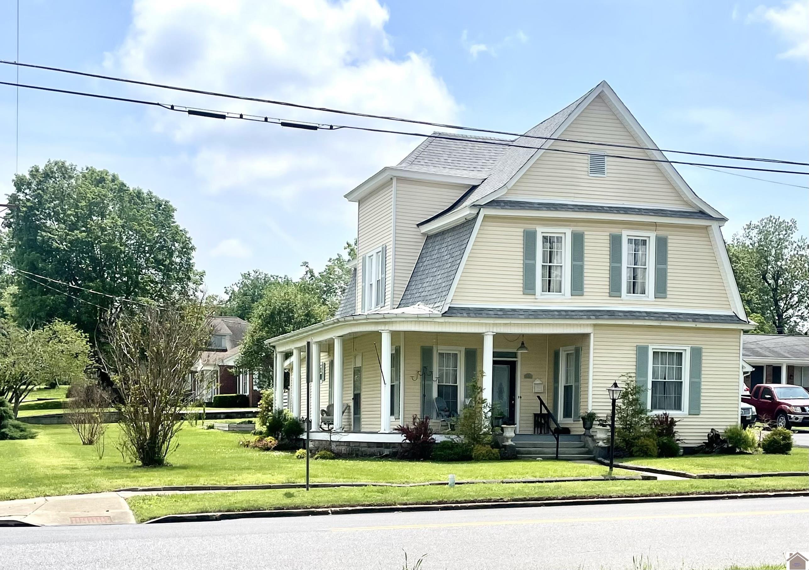 201 W 12th Street, Benton, KY 42025