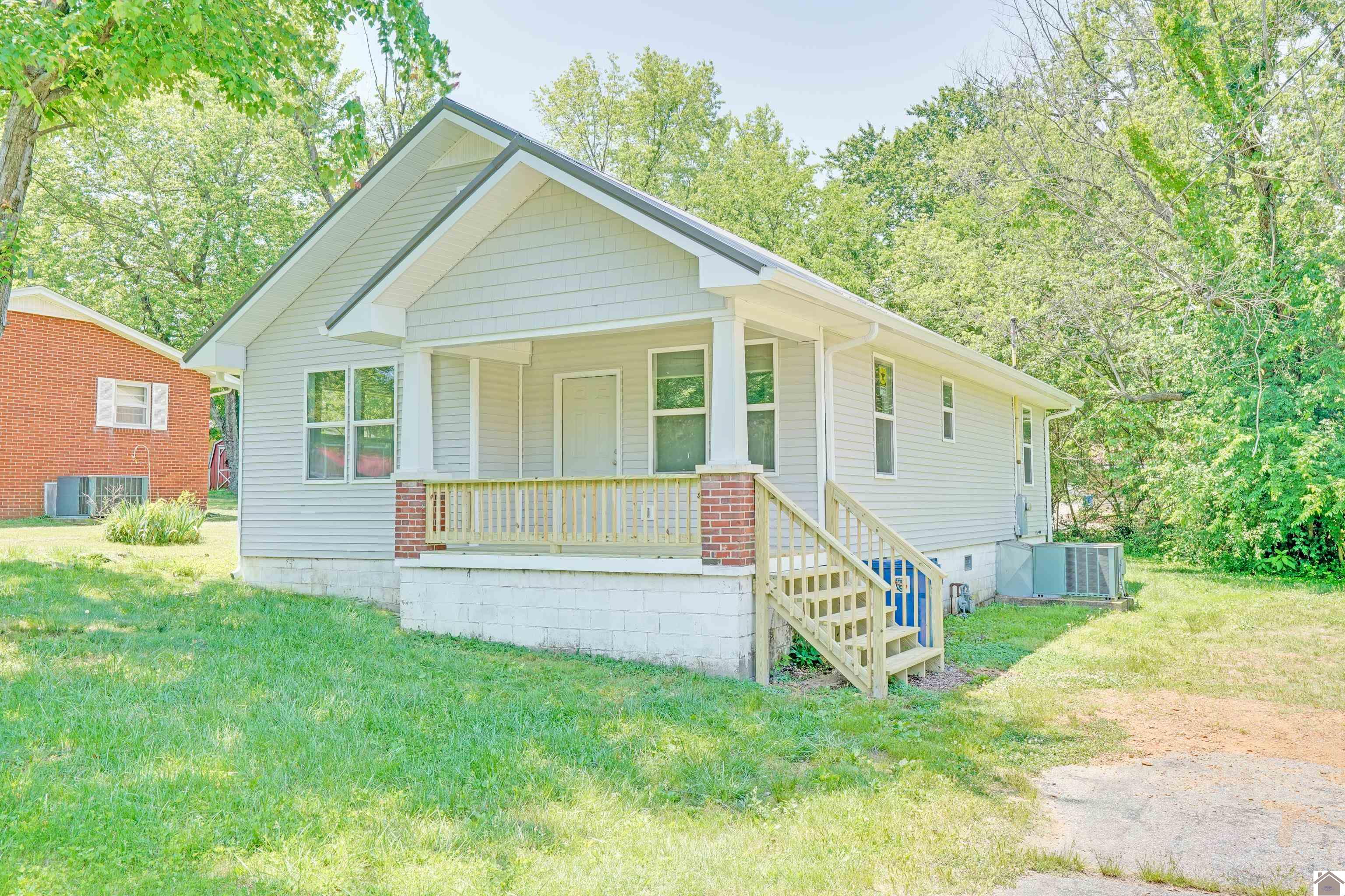 803 N 17th St, Murray, KY 42071