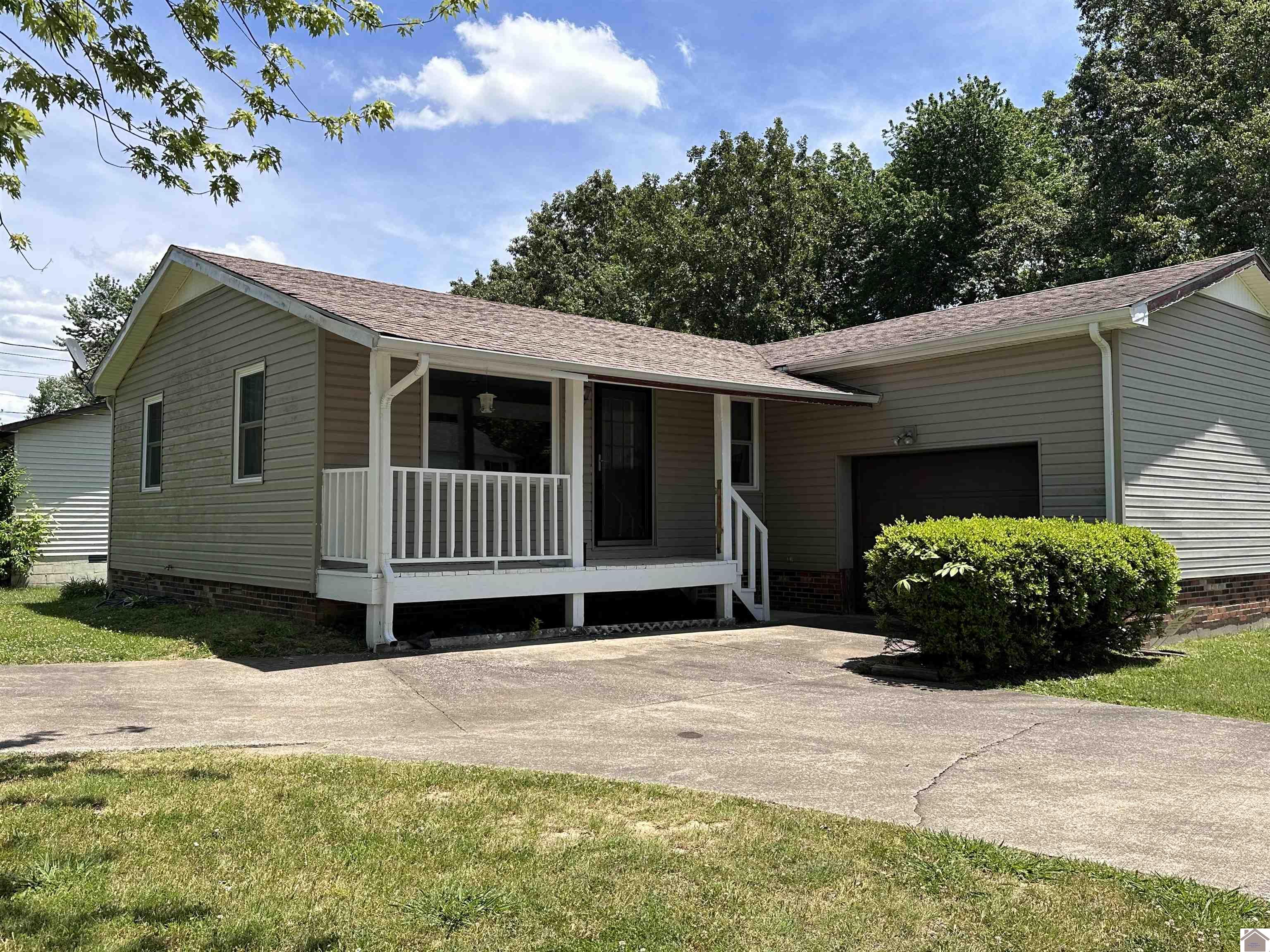 1717 Calloway Ave, Murray, KY 42071