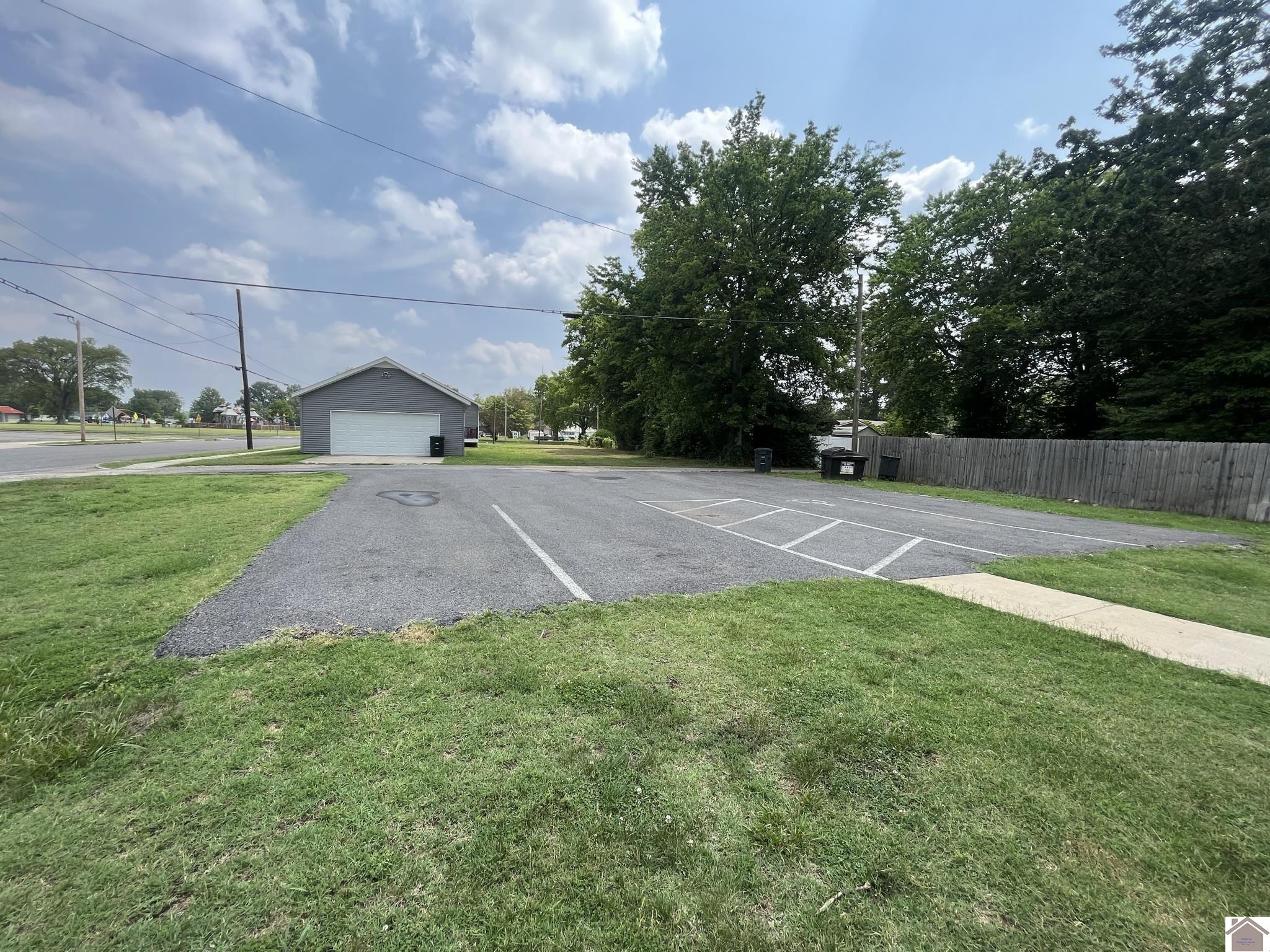 1406 Park Avenue Paducah KY 42001 Active