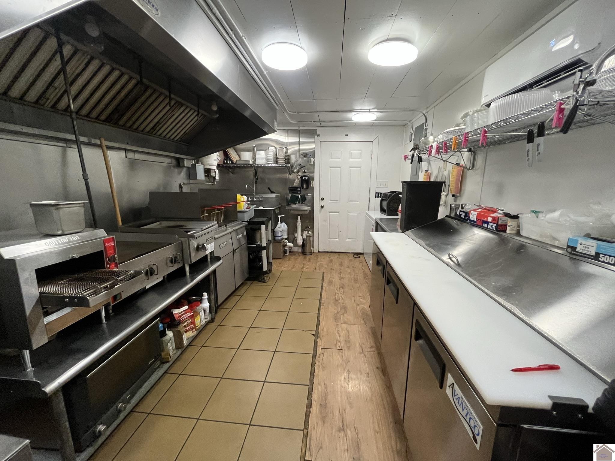 1406 Park Avenue Paducah KY 42001 Active