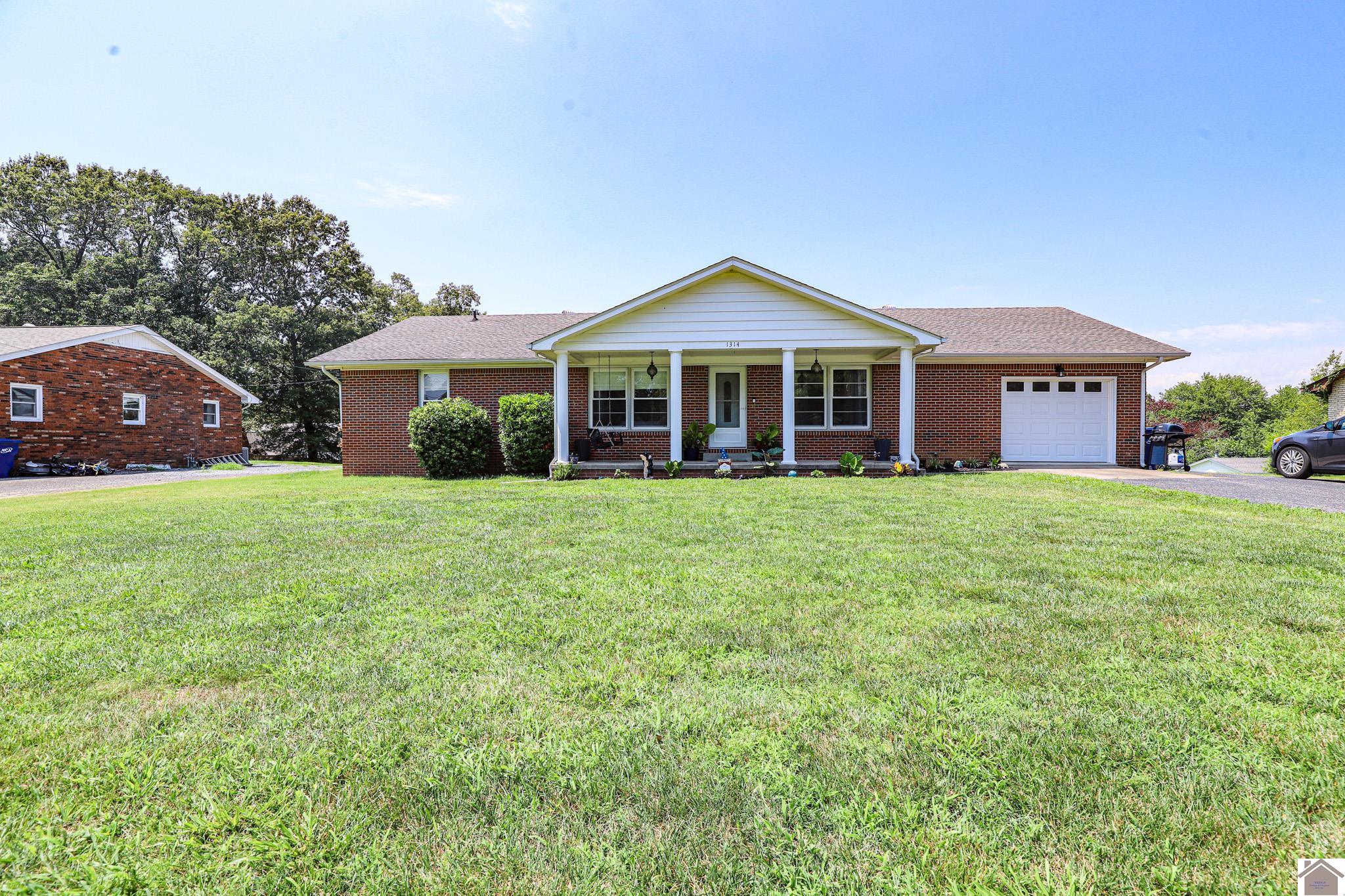 Jennifer Fisk Realtor at Housman Partners Real Estate