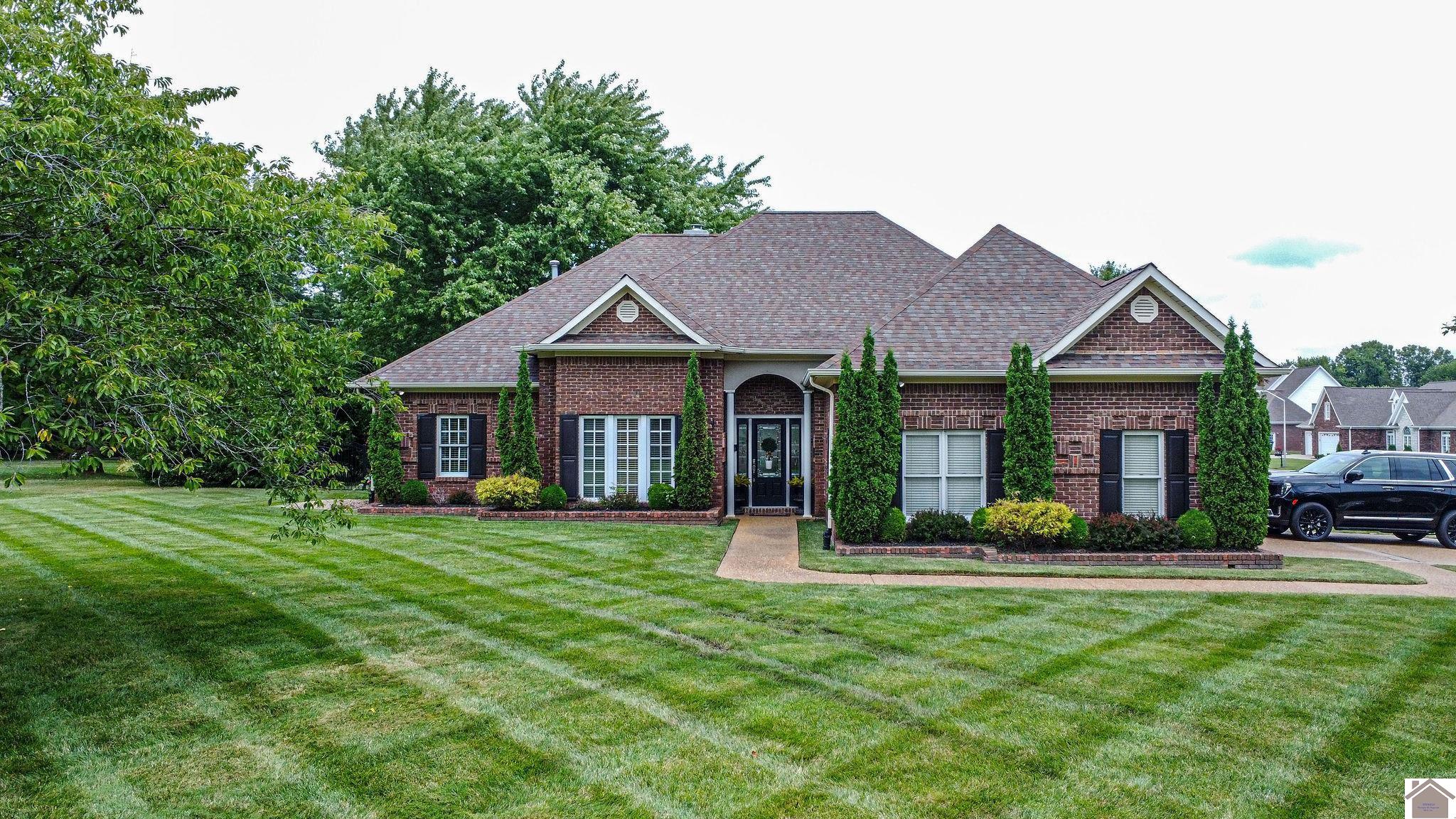 6403 Stinespring Drive, Paducah, KY 42001