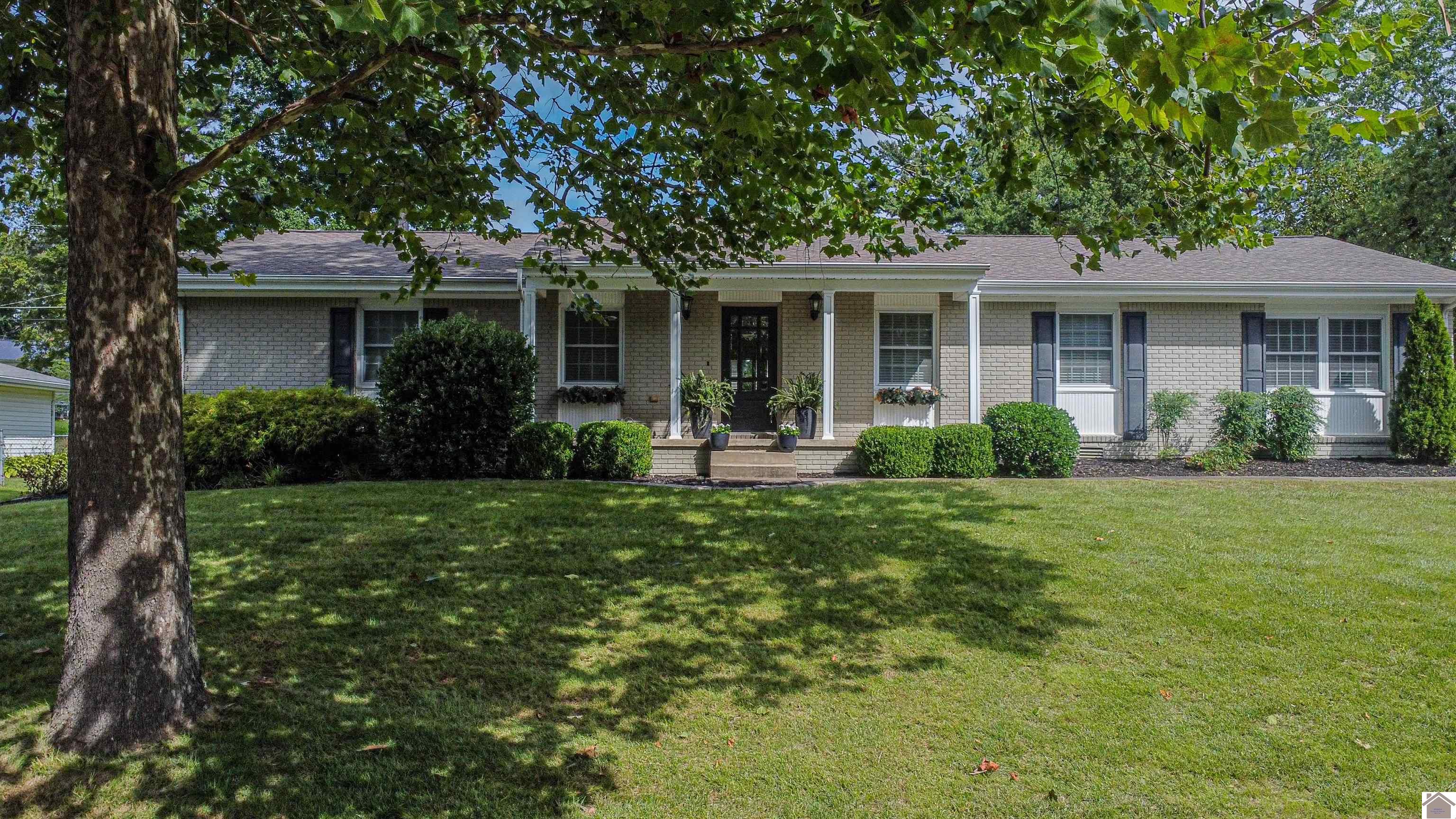 3713 Brookline Drive, Paducah, KY 42001